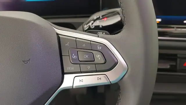 Volkswagen Tiguan view 15