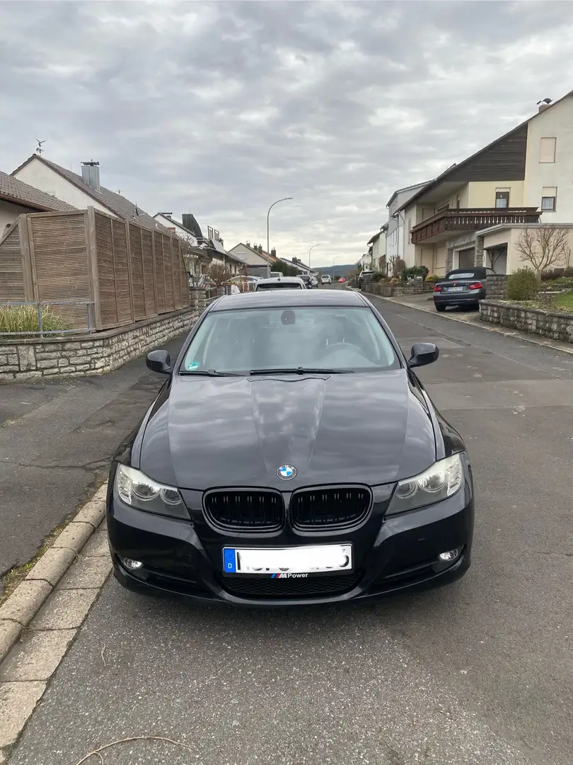 BMW 318 318i E90 LCI - 2