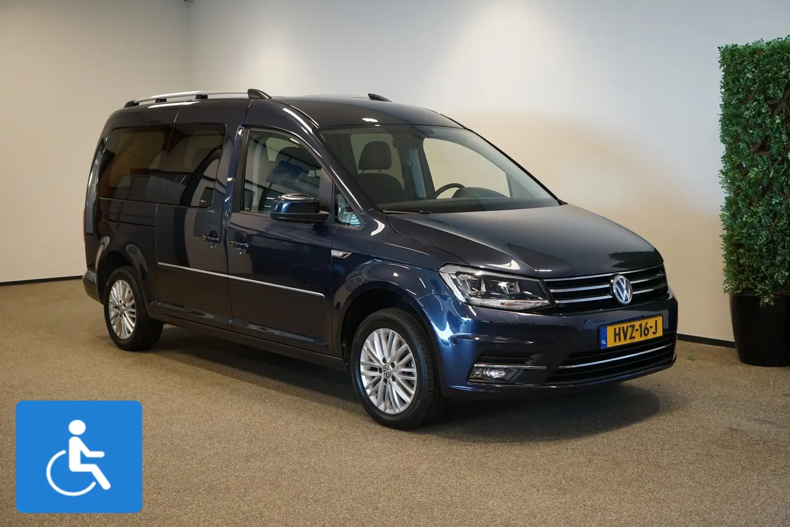 Volkswagen Caddy Maxi Rolstoelauto 5+1 Blauw - 1