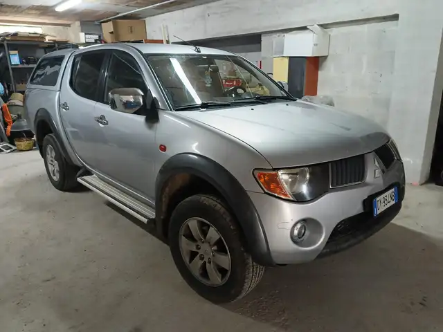 Mitsubishi L200