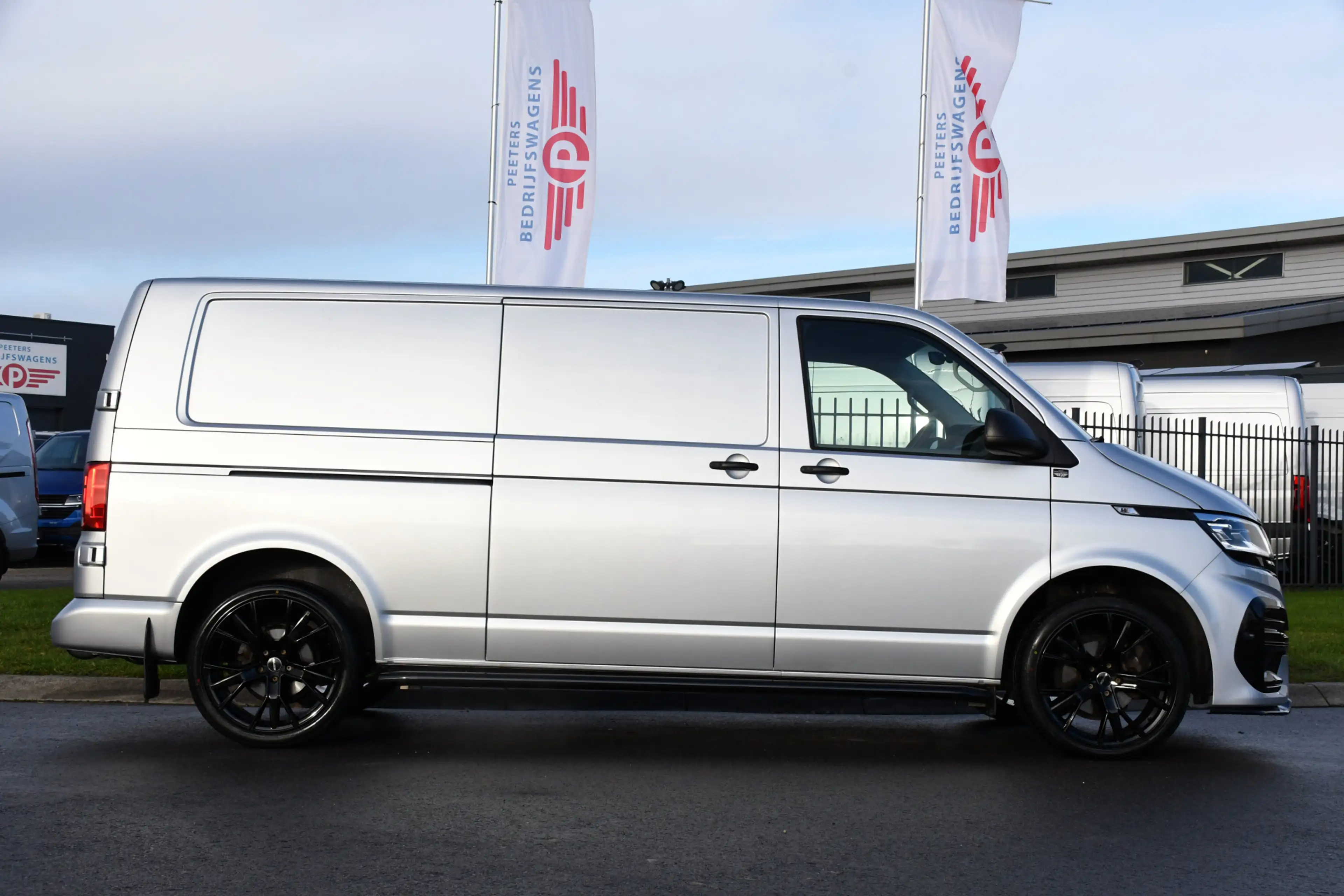 Volkswagen T6.1 Transporter 2.0 TDI L2H1 ABT Edition Carplay, Stoelverwarming, — photo 10