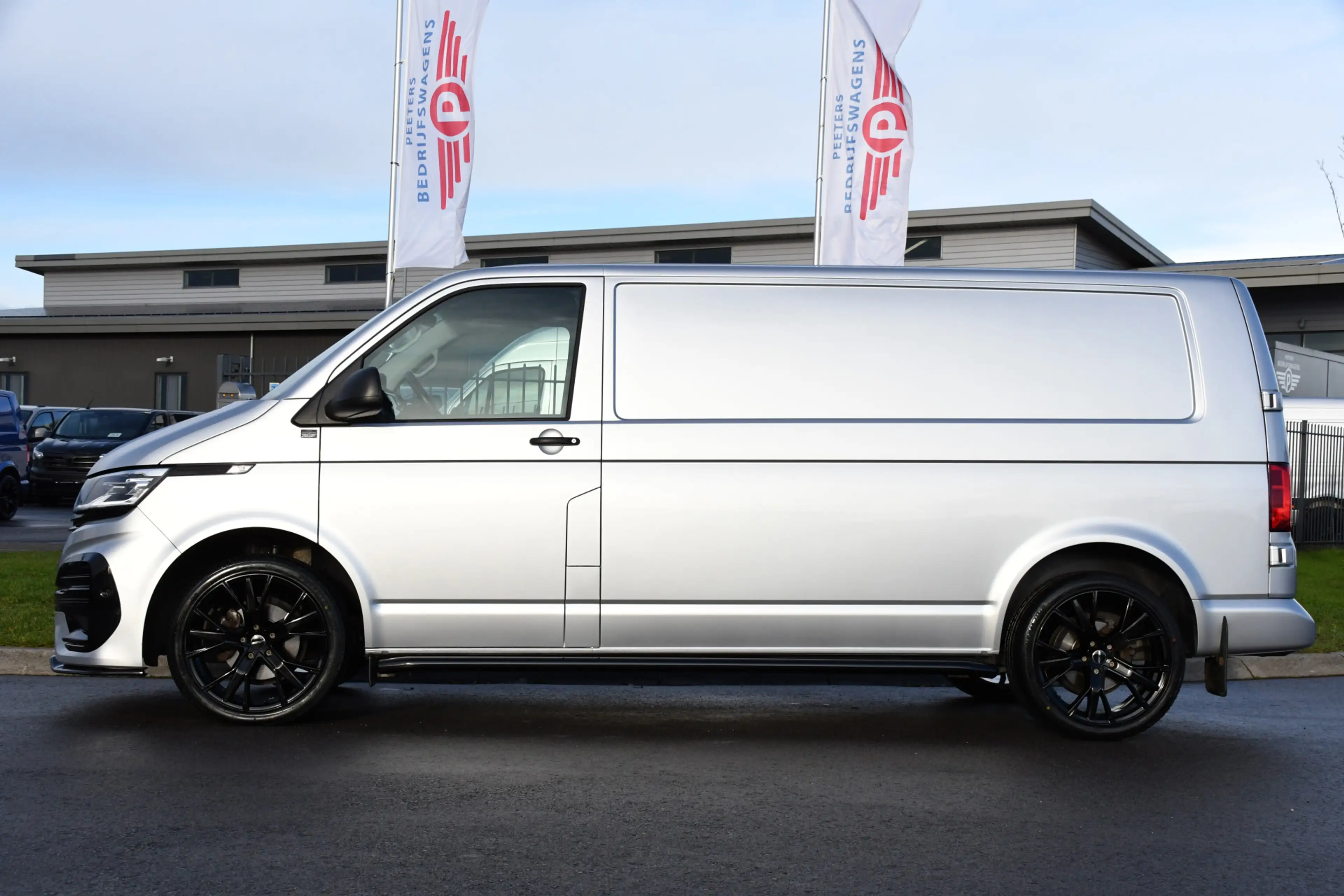 Volkswagen T6.1 Transporter 2.0 TDI L2H1 ABT Edition Carplay, Stoelverwarming, — photo 9
