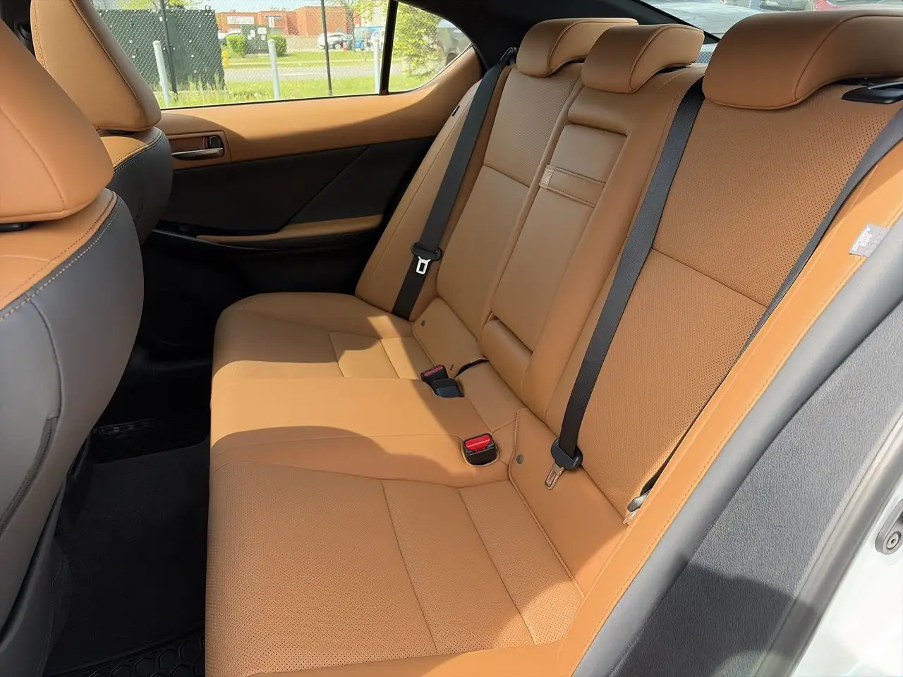 Lexus IS снимка Lexus IS