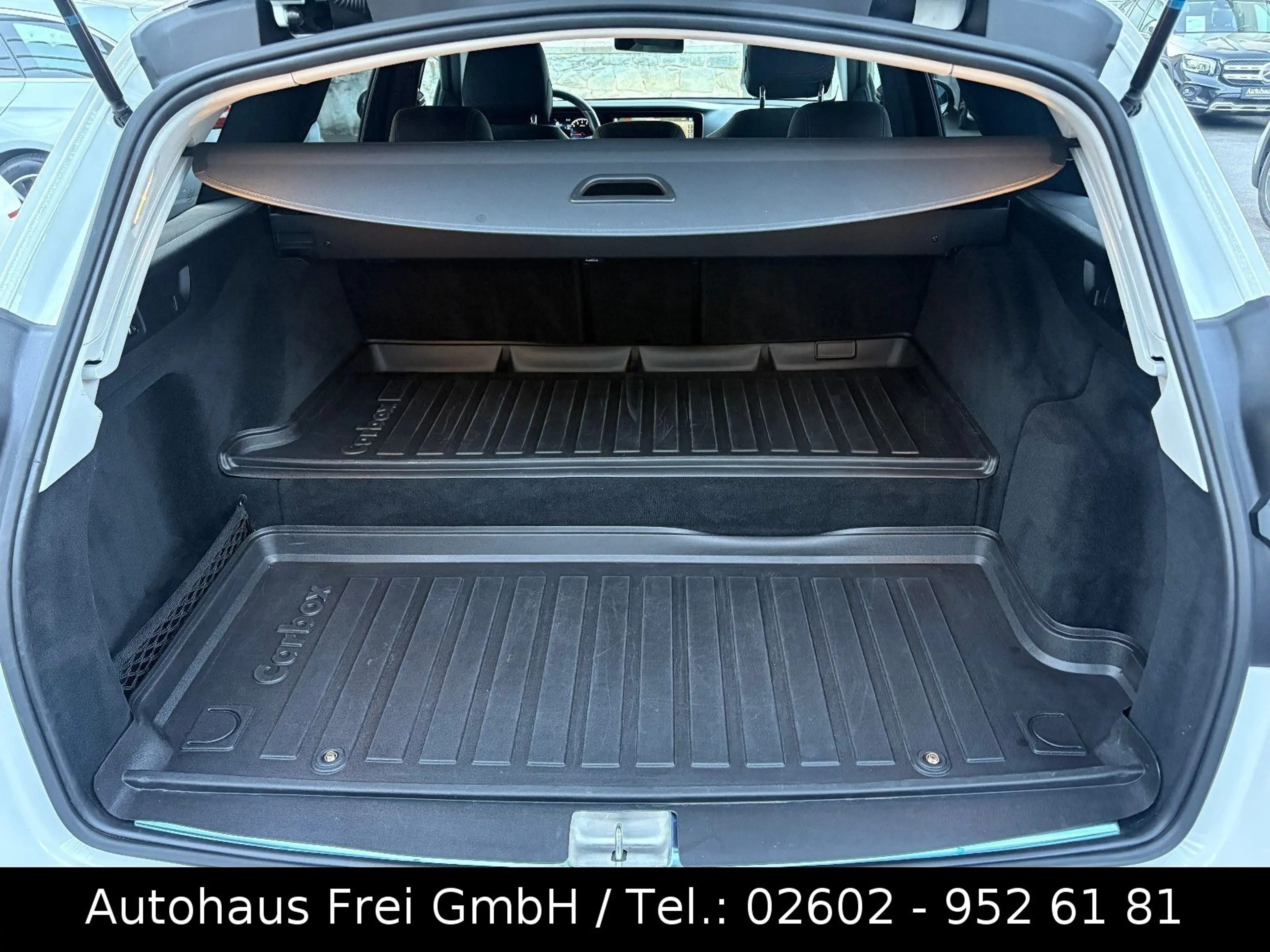Mercedes-Benz E 300 e T AVANTGADRE*GARANTIE*AHK*WIDSCREEN*2HAN — photo 13