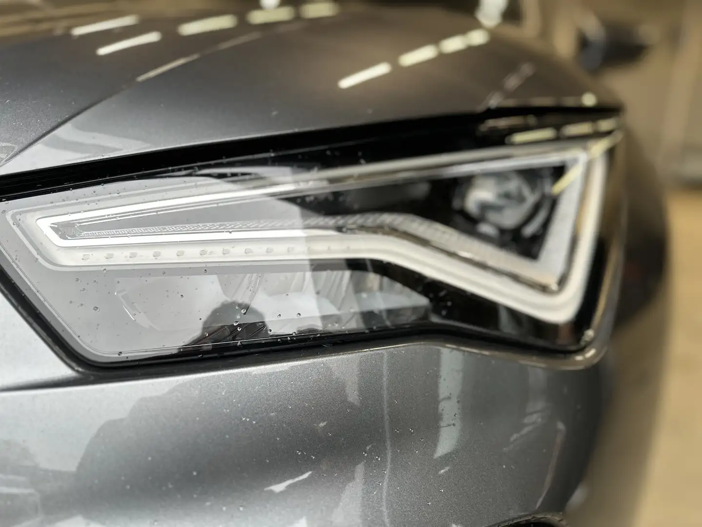 CUPRA Ateca 1,5TSI DSG AHK Assist XL WSS heizbar Pano Gris - 2