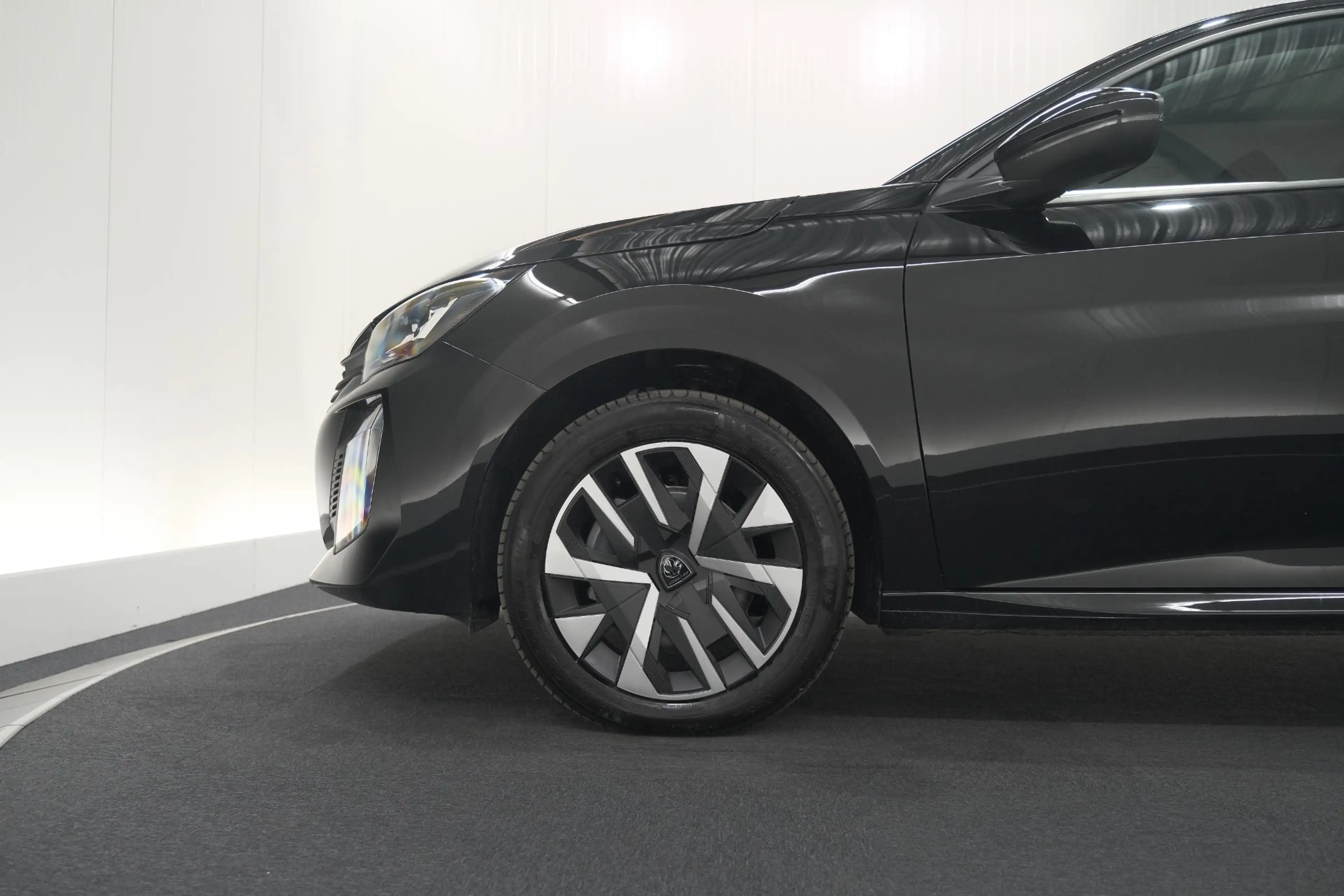 Peugeot 208 1.2 Hybrid 110 e-DCS6 Business | Direct Leverbaar — photo 10