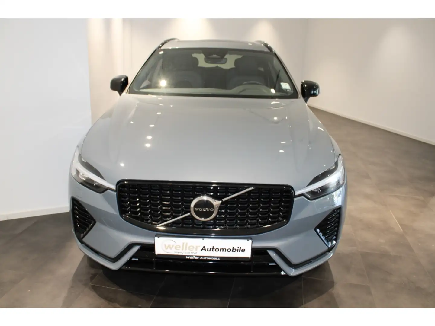 Volvo XC60 T8 Recharge R-Design AWD Voll-LED Panoramadach Kam Grau - 2