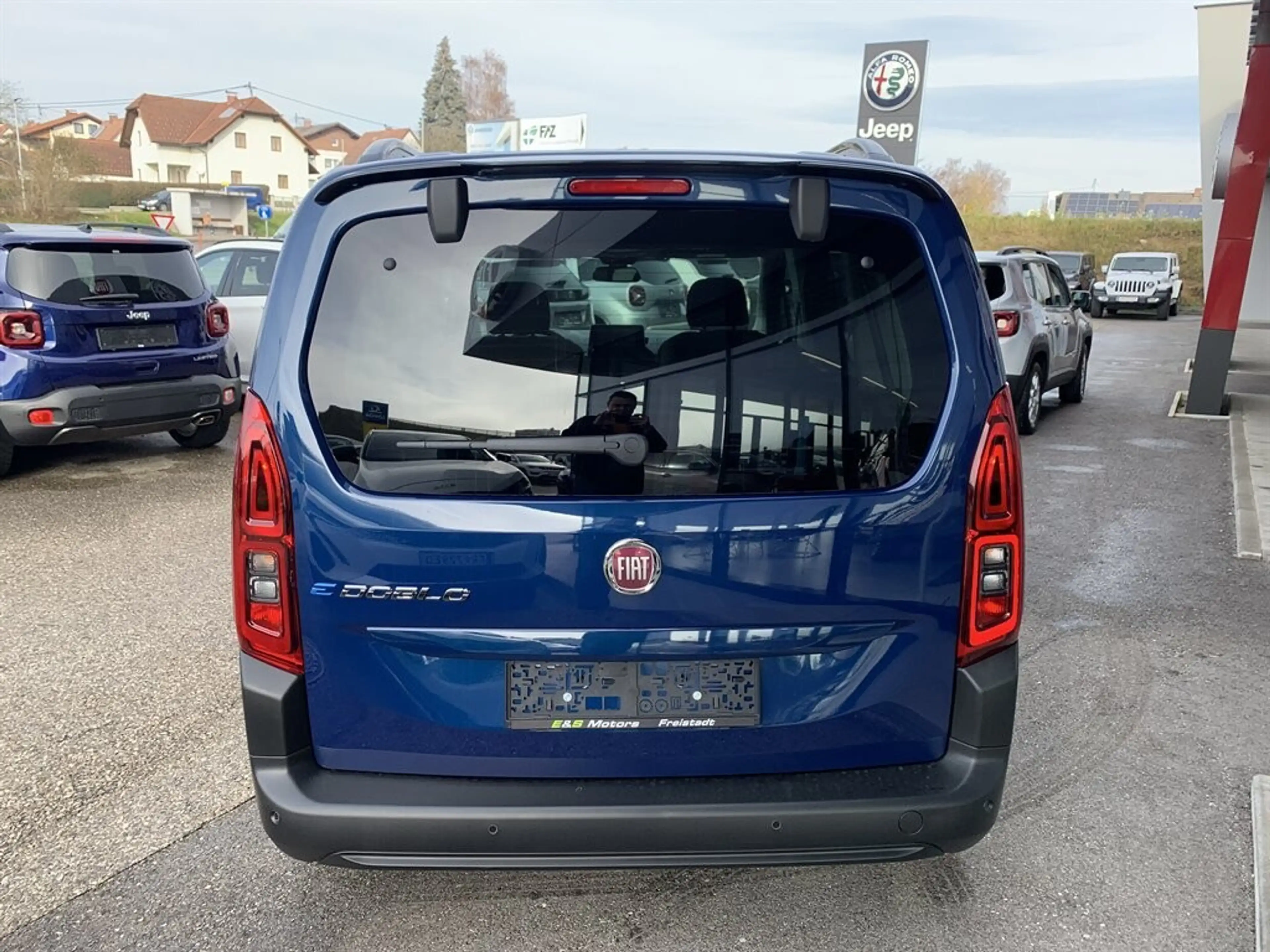 Fiat E-Doblo E-DOBLO 50KWH 100KW — photo 4