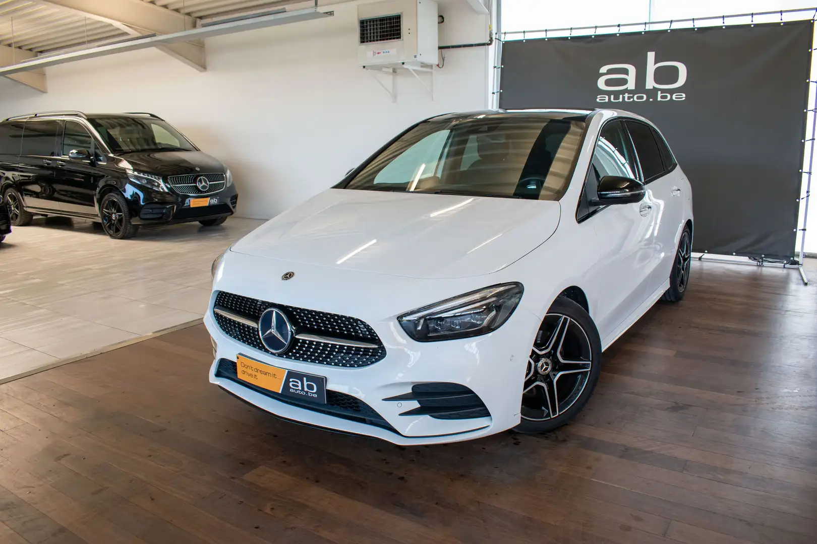 Mercedes-Benz B 180 AMG-LINE APPLE/ANDROID,DAB,DRIVER ASSIST,PARK-ASST Blanc - 2