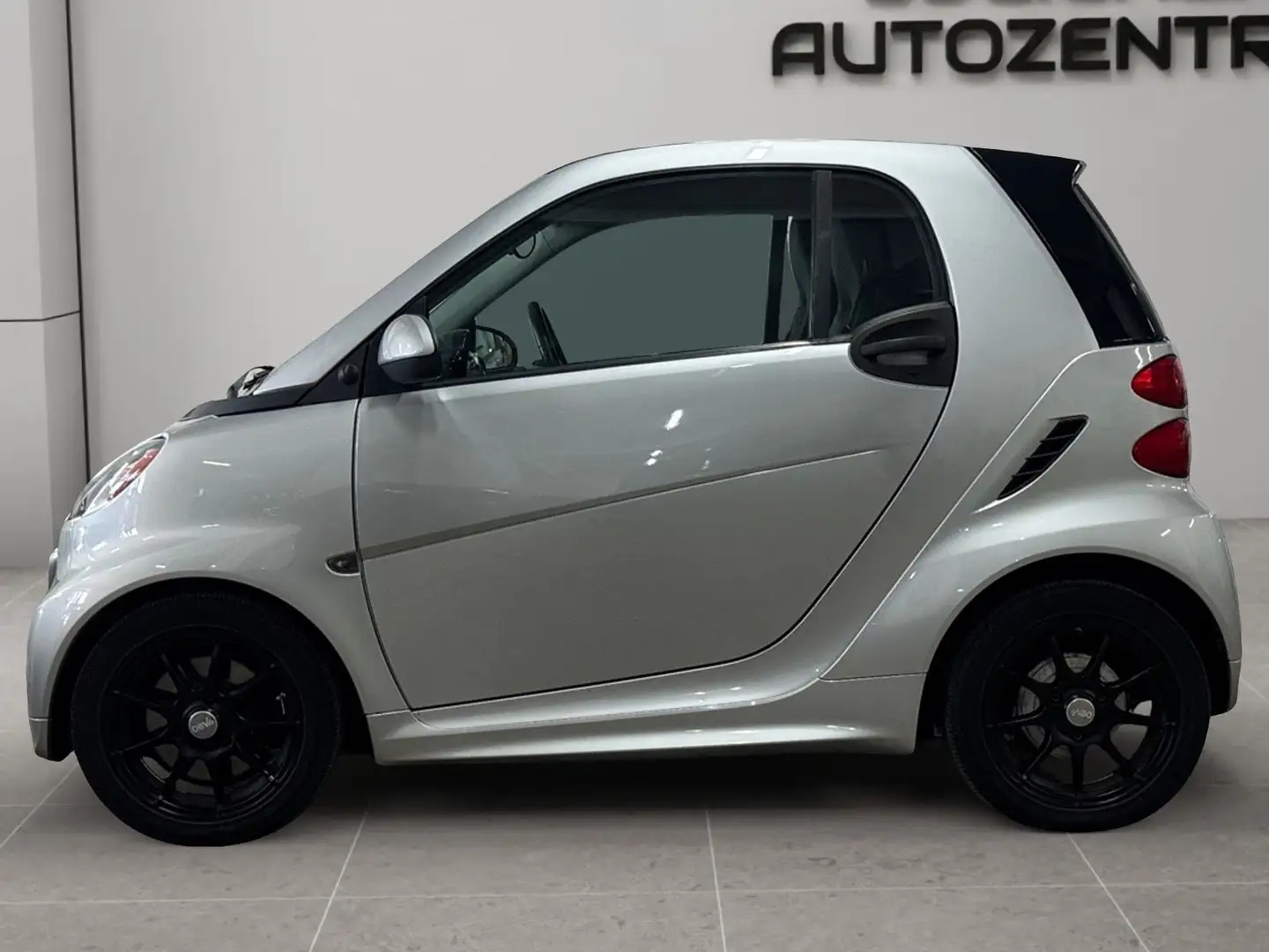 smart forTwo -Coupé Automatik, Kein Wartungsstau Grigio - 2
