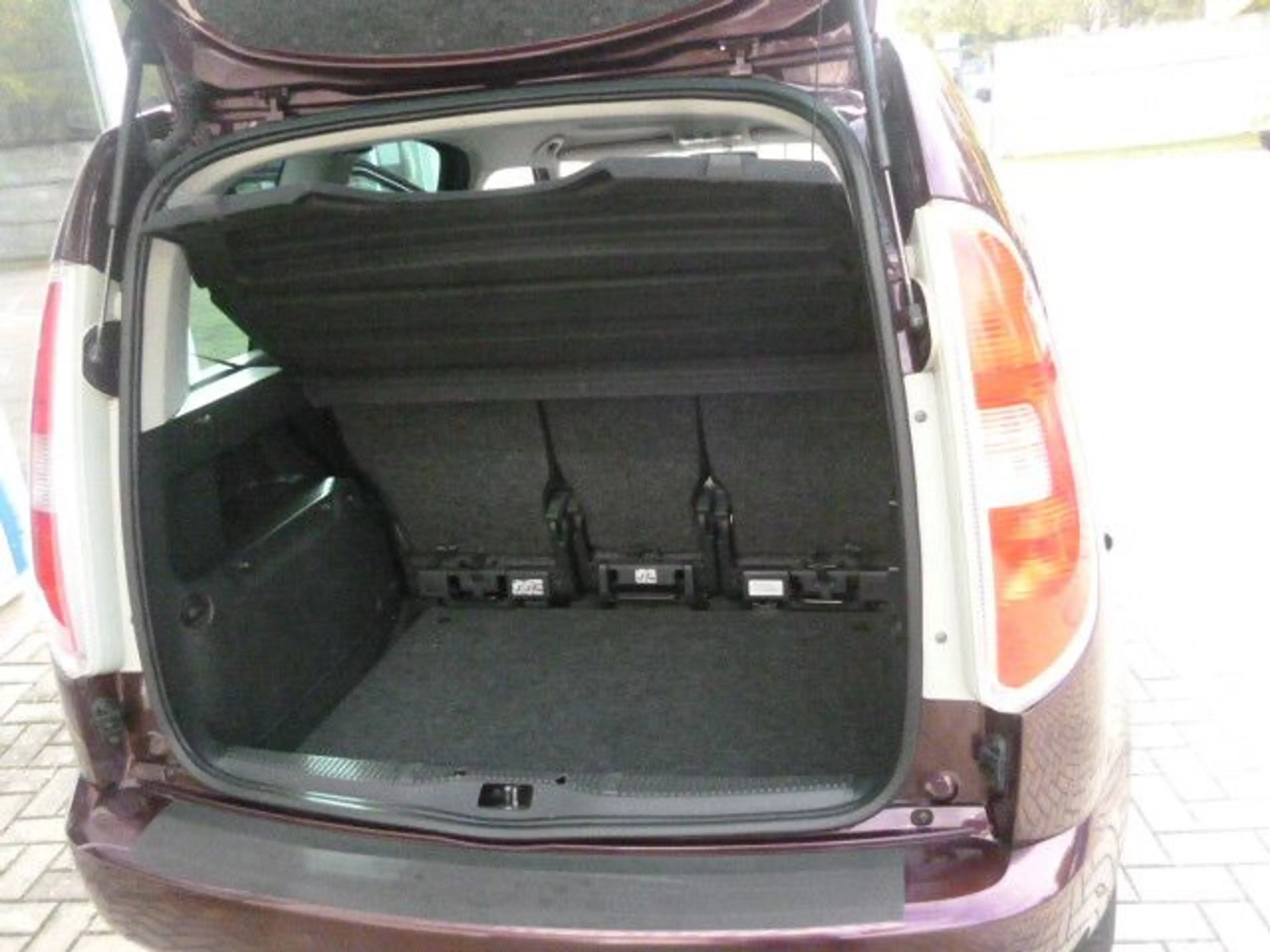 Skoda Roomster 1.2 Comfort Plus — photo 17