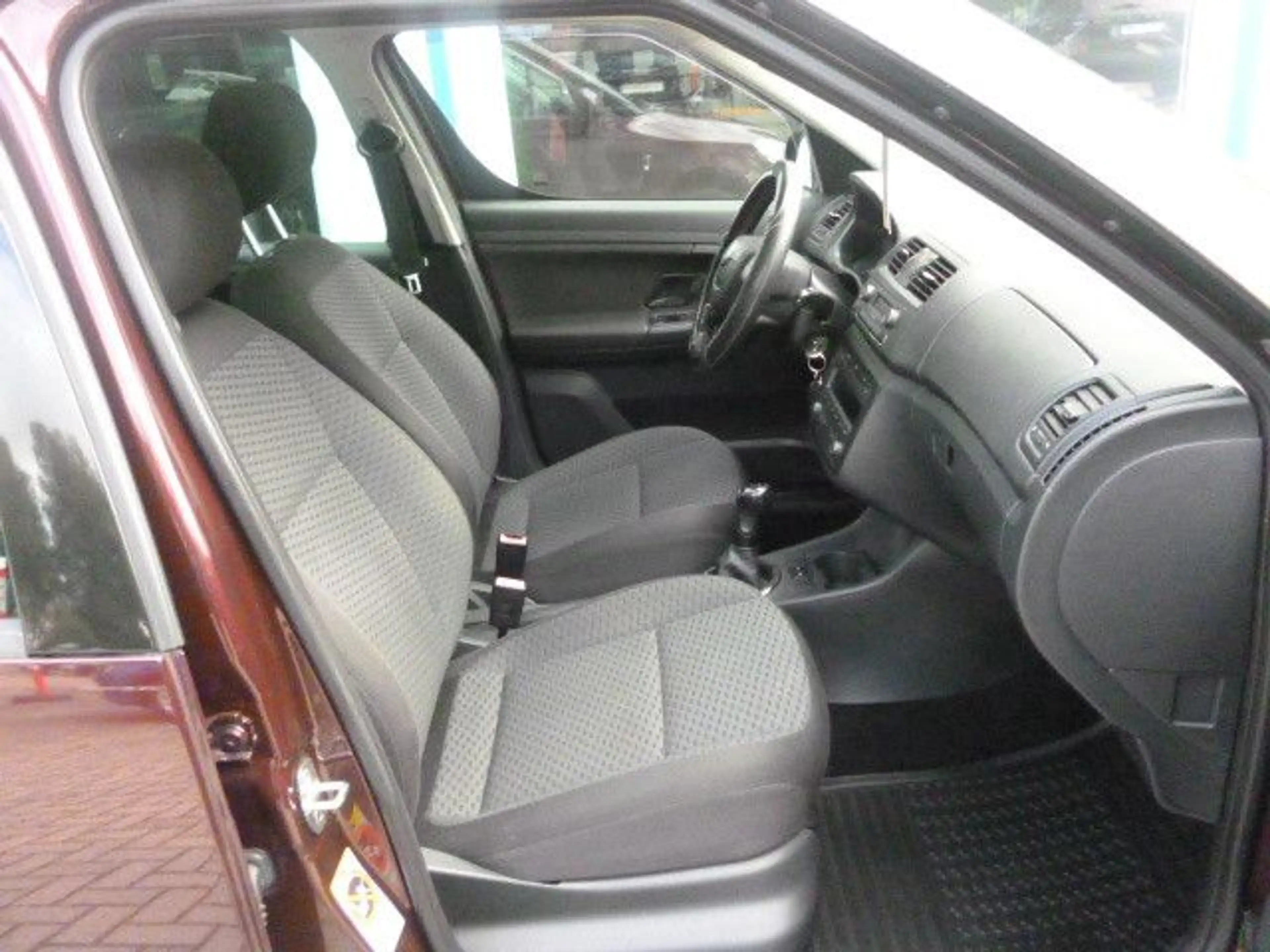 Skoda Roomster 1.2 Comfort Plus — photo 14