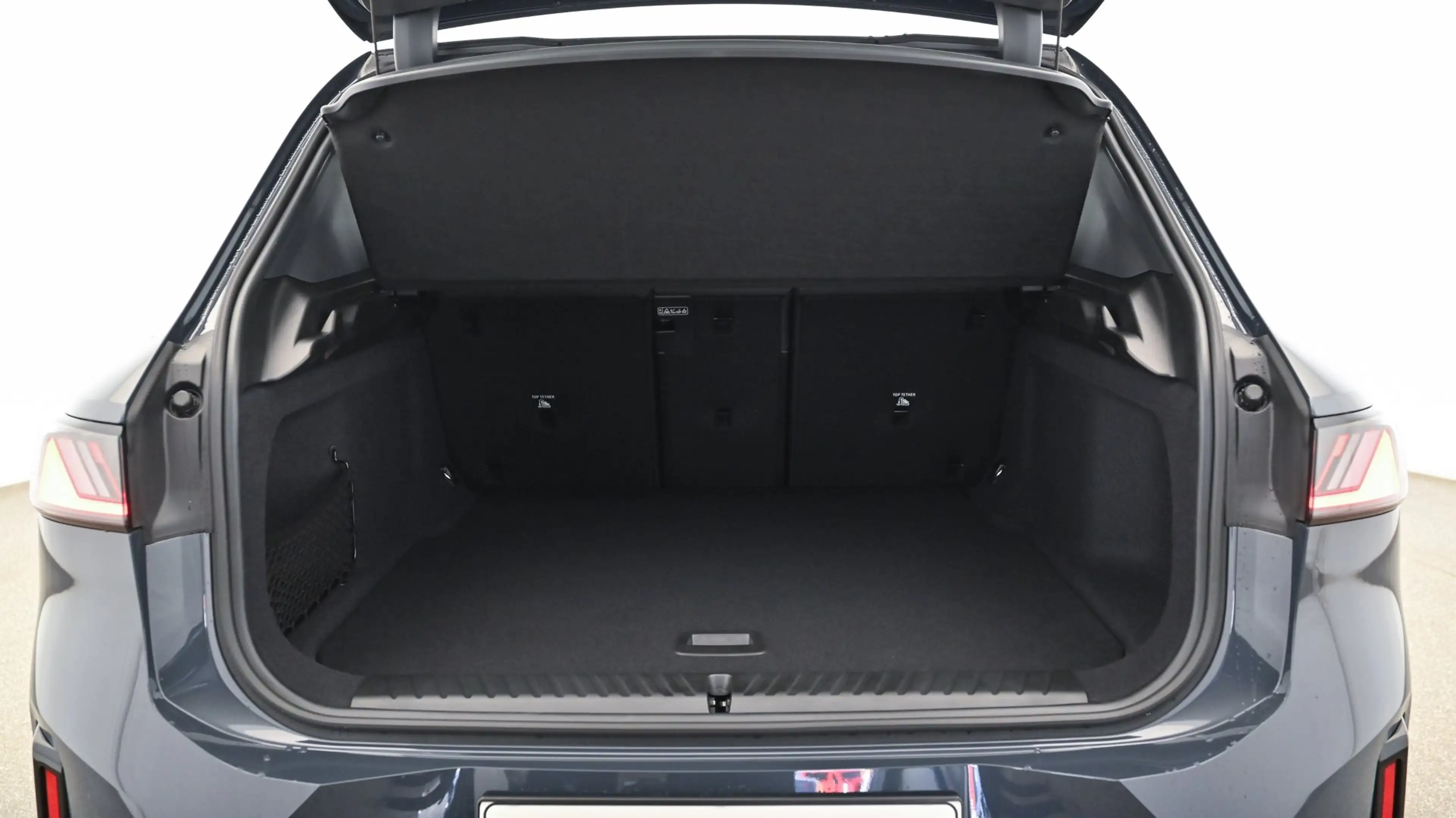 BMW iX3 50 xDrive 108,7kWh M-Sportpaket Pro — photo 7