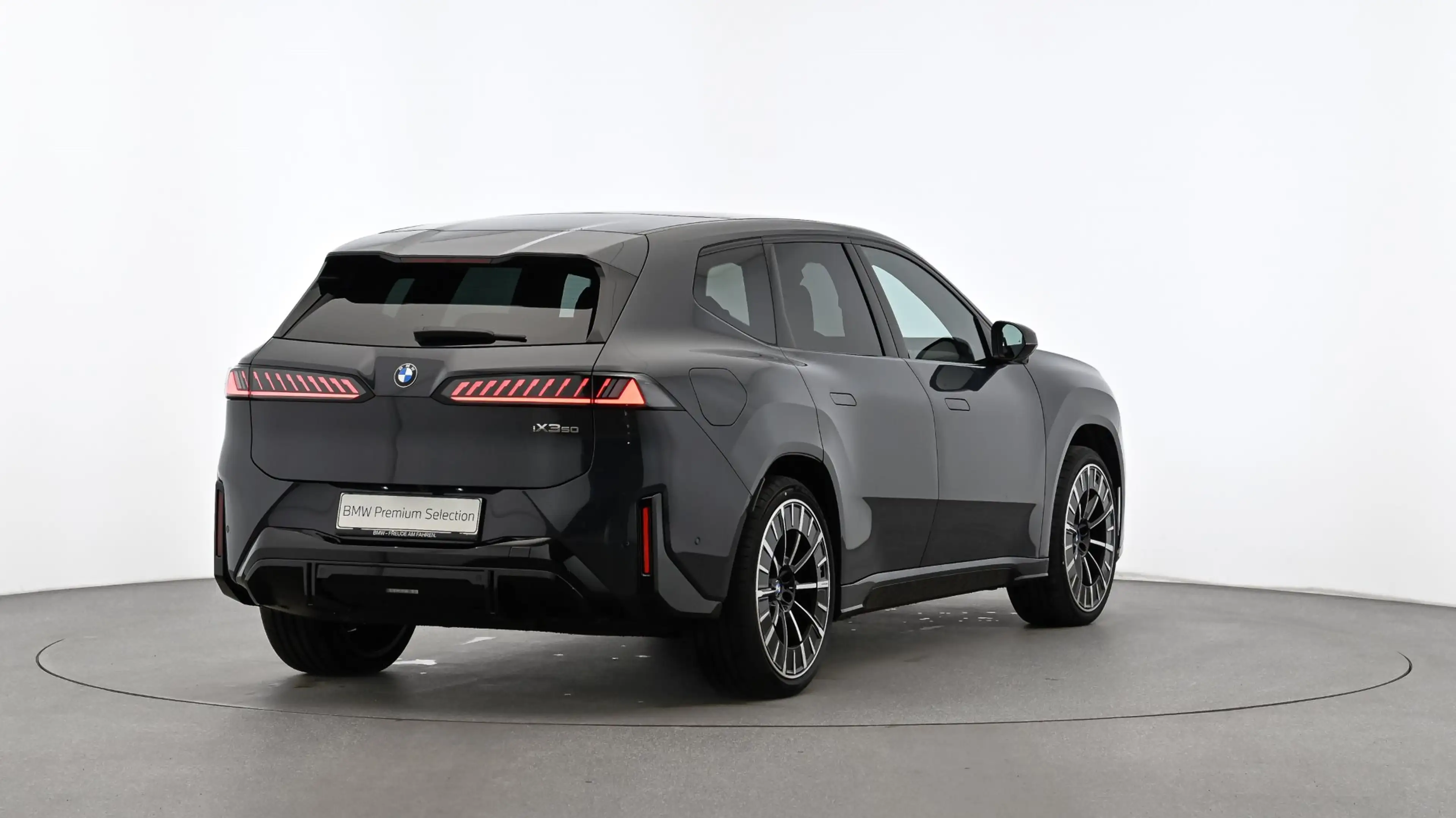 BMW iX3 50 xDrive 108,7kWh M-Sportpaket Pro — photo 4