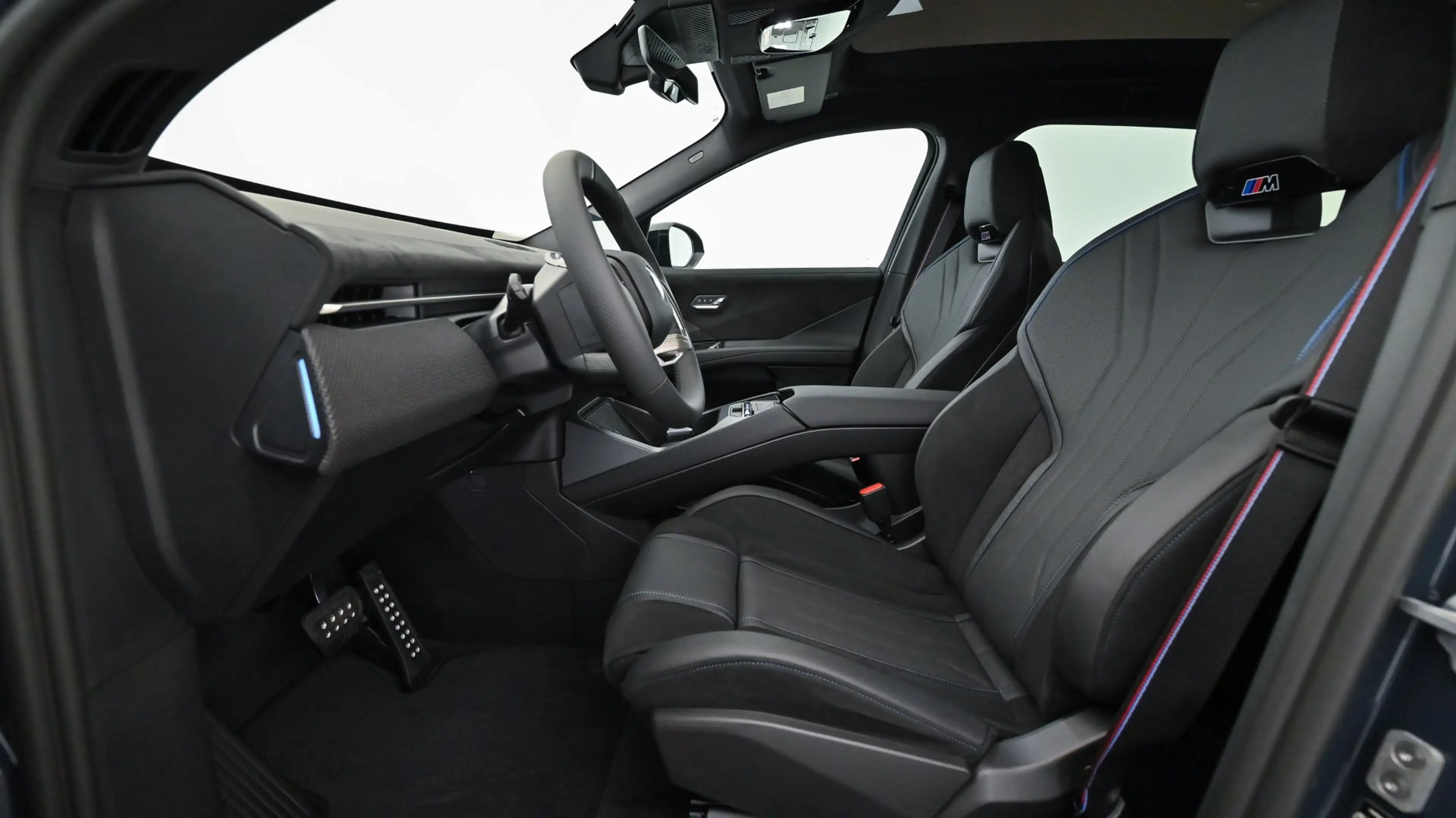 BMW iX3 50 xDrive 108,7kWh M-Sportpaket Pro — photo 15