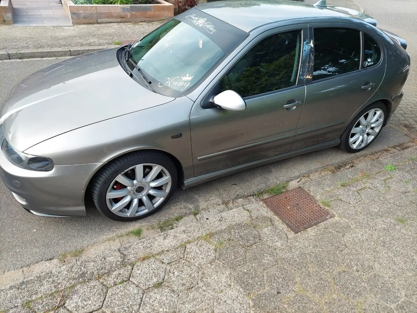 SEAT Leon 1.8-20VT Topsport Gris - 2