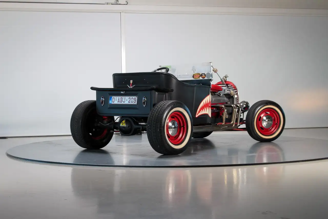 Ford T-Bucket Hot Rod, foto 2
