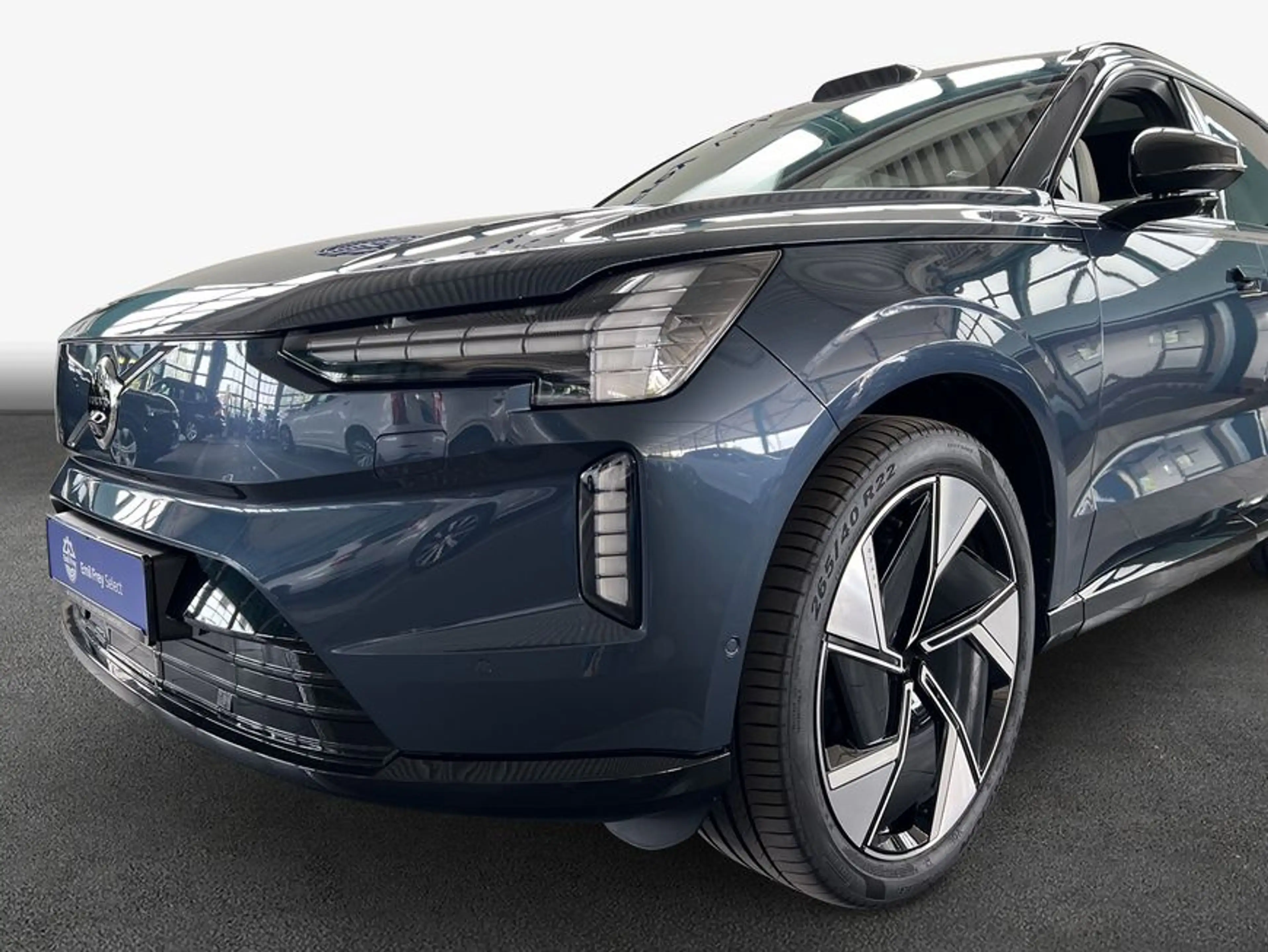 Volvo EX90 Twin-Motor AWD Ultra 6-Sitzer Luftf B&W 22'' — photo 7