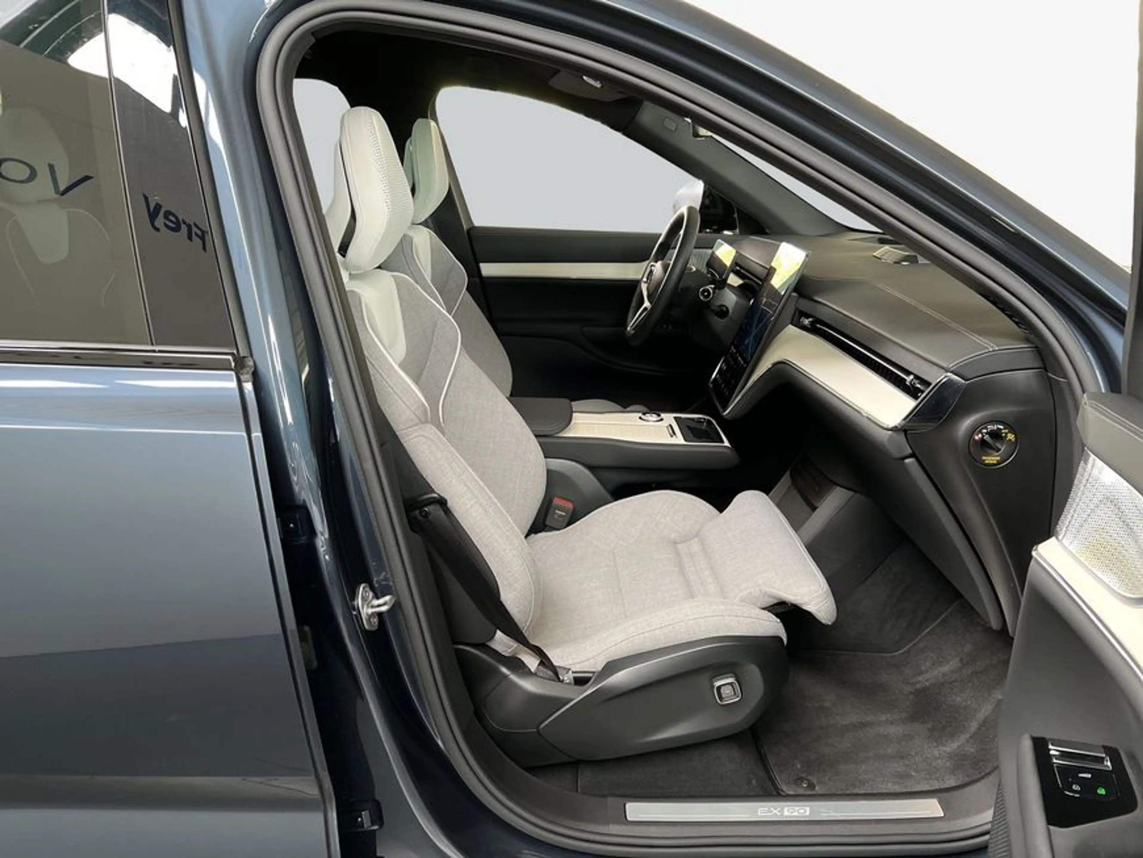 Volvo EX90 Twin-Motor AWD Ultra 6-Sitzer Luftf B&W 22'' — photo 13