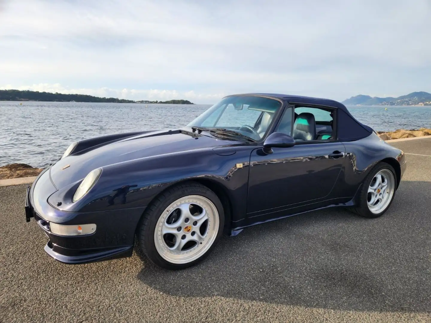 Porsche 993 993 Carrera 2 Cabriolet Blauw - 1