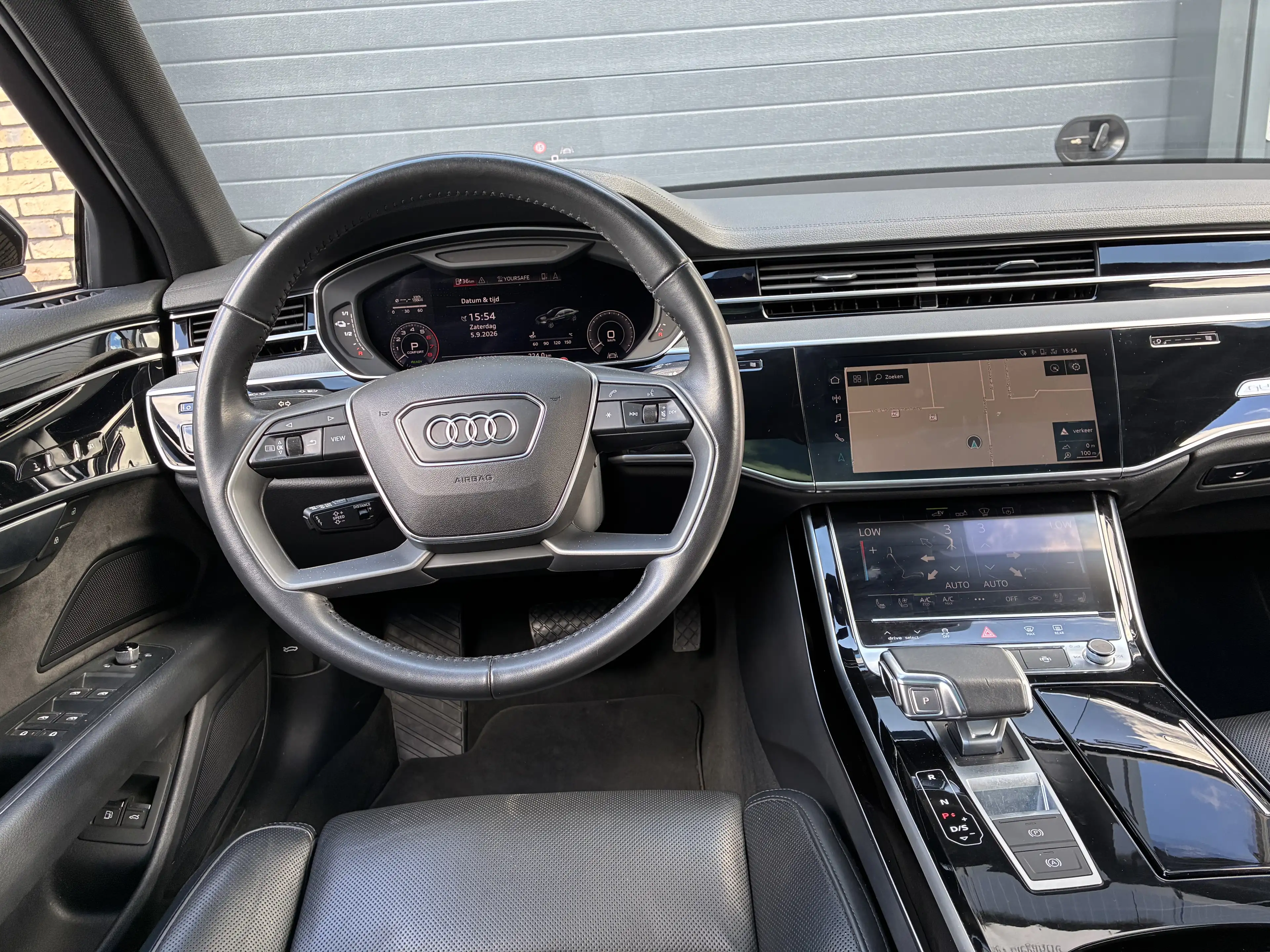 Audi A8 60 TFSI e q PL+ — photo 6