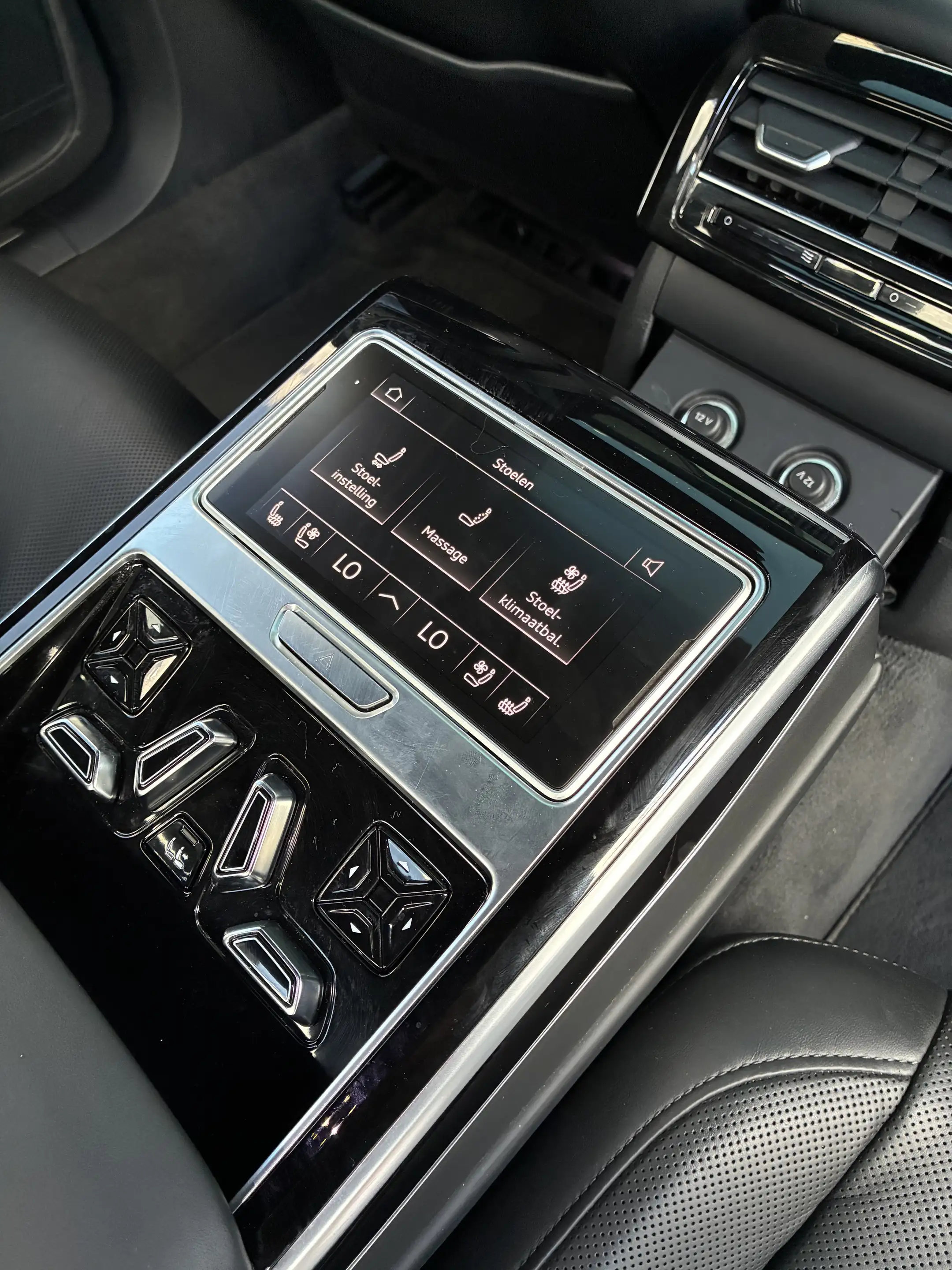 Audi A8 60 TFSI e q PL+ — photo 14