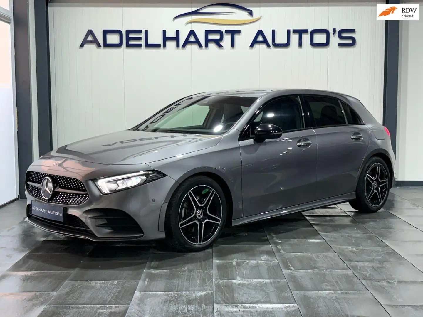 Mercedes-Benz A 200 Business AMG Automaat / Navigatie full map / Camer Gris - 1