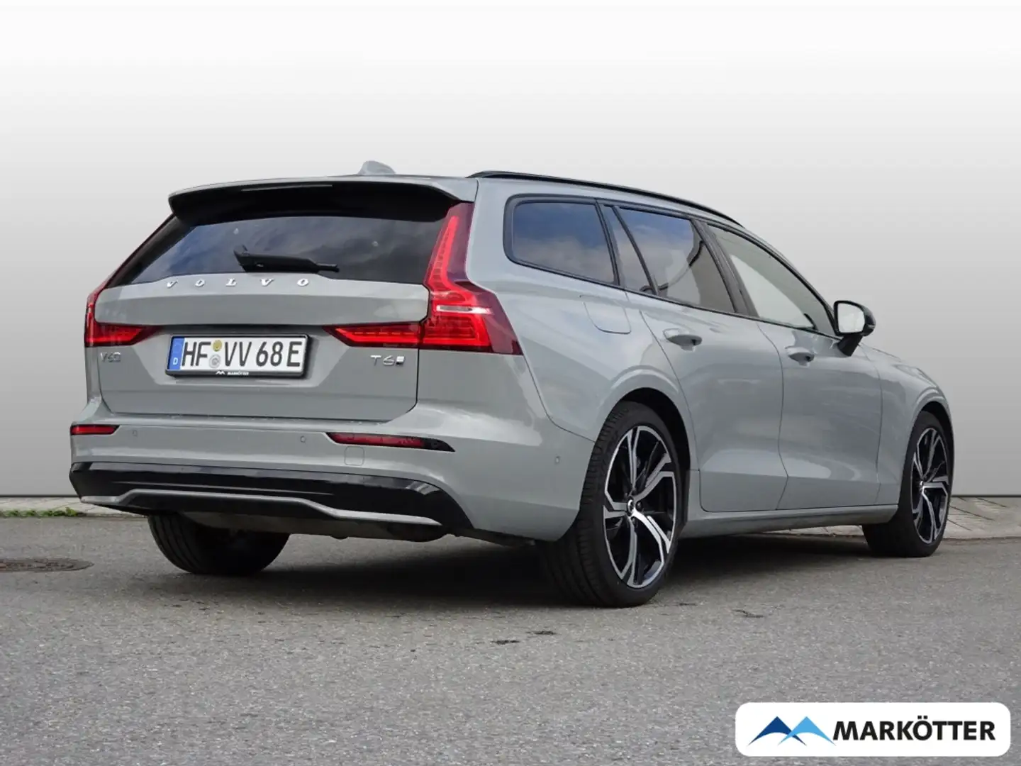 Volvo V60 T6 Plus Dark Recharge AWD PANO/ACC/BLIS/LED Grau - 2
