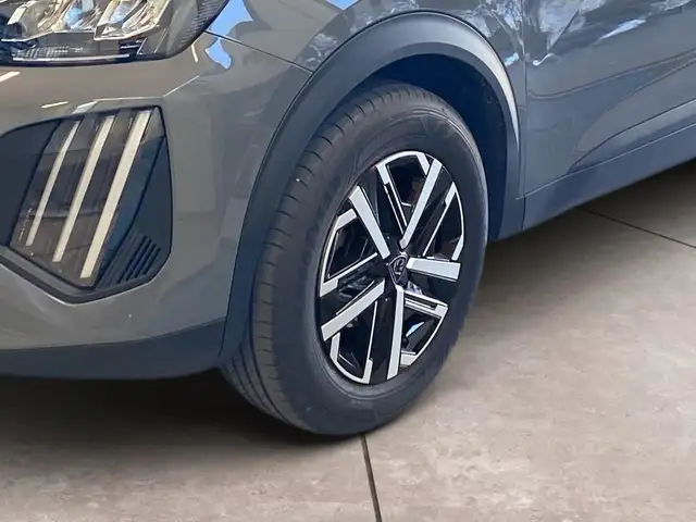 Peugeot 2008 view 15