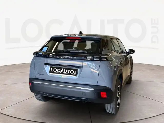 Peugeot 2008 view 4