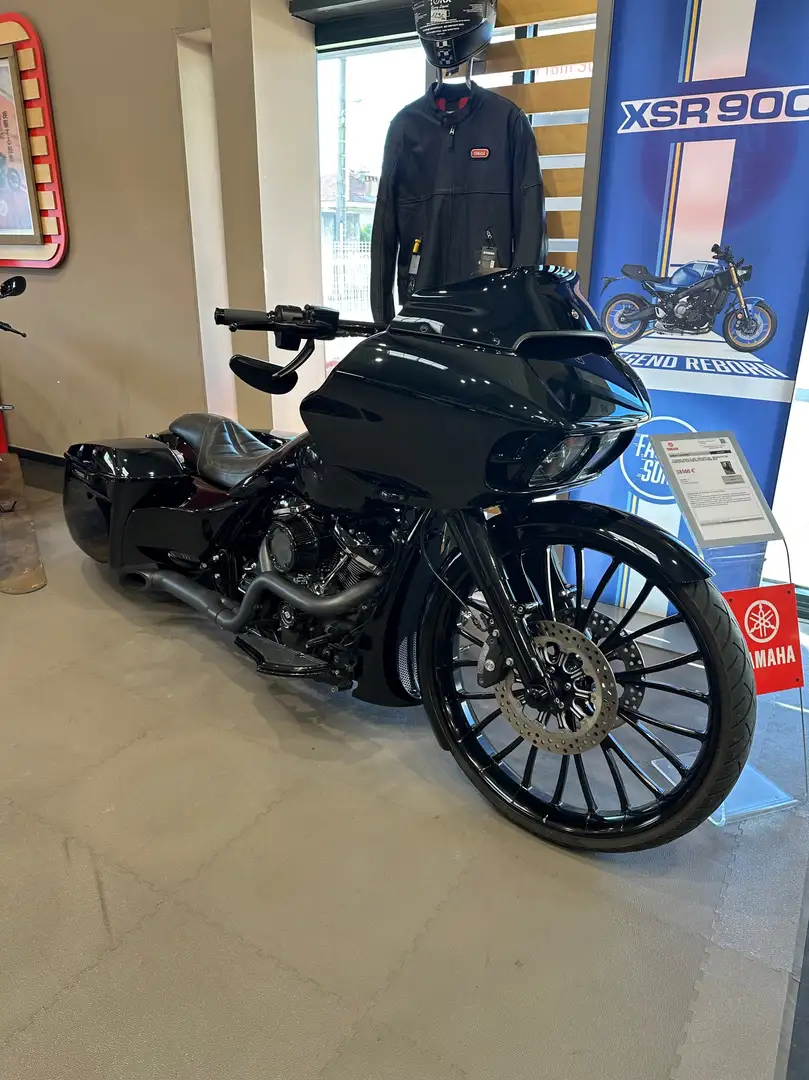 Harley-Davidson Road Glide Noir - 1