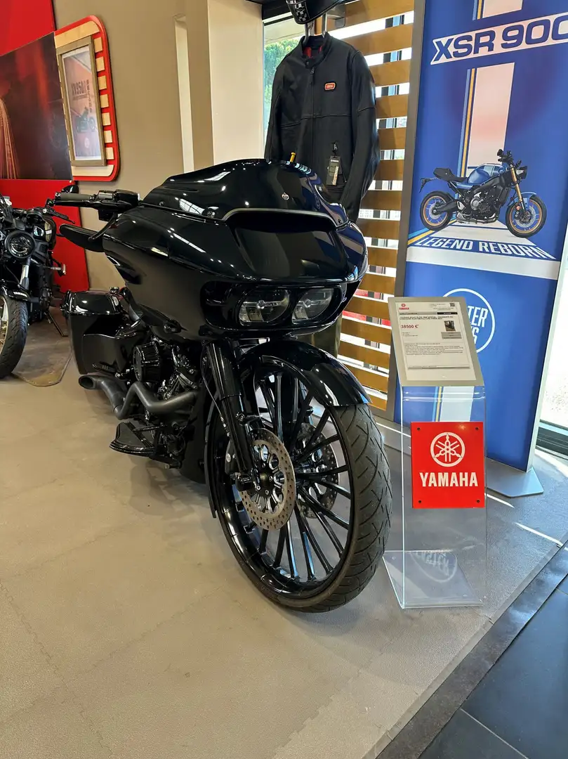 Harley-Davidson Road Glide Noir - 2