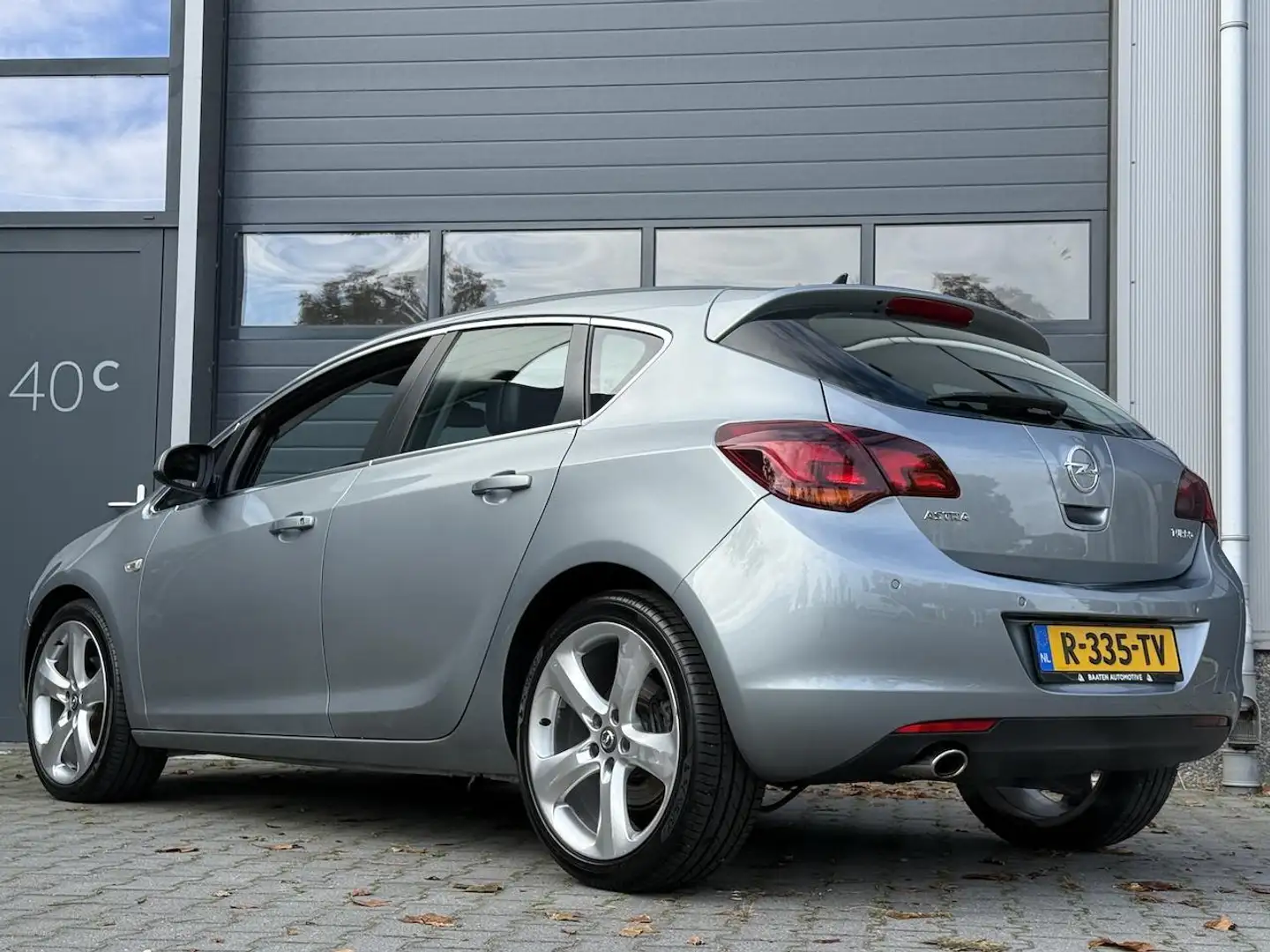 Opel Astra 1.6 Turbo 180 PK Sport|Leder|Xenon|Navi|19inch|LED Gris - 2