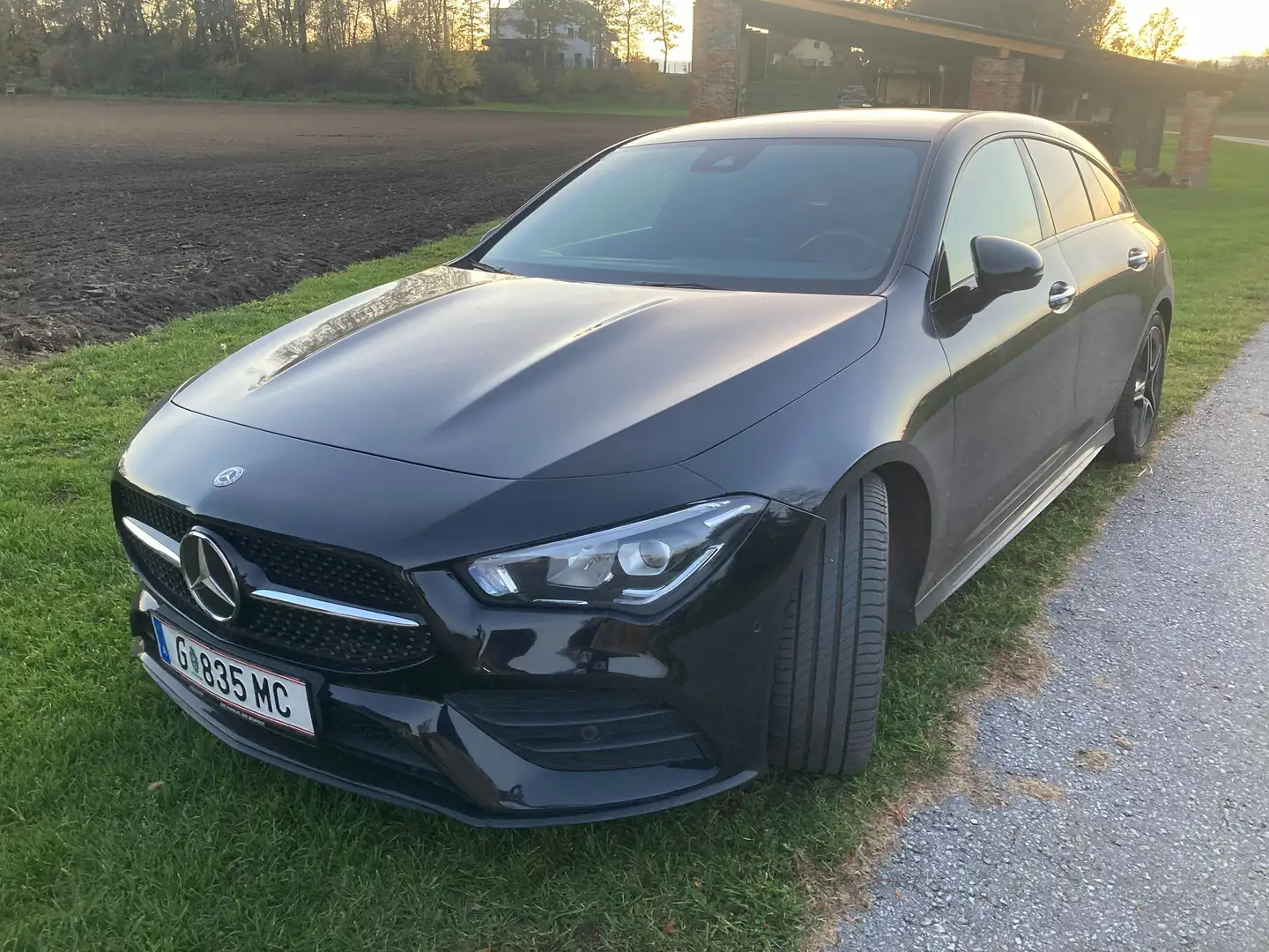 Mercedes-Benz CLA 200 CLA 200 d Shooting Brake 4MATIC Aut. Schwarz - 1