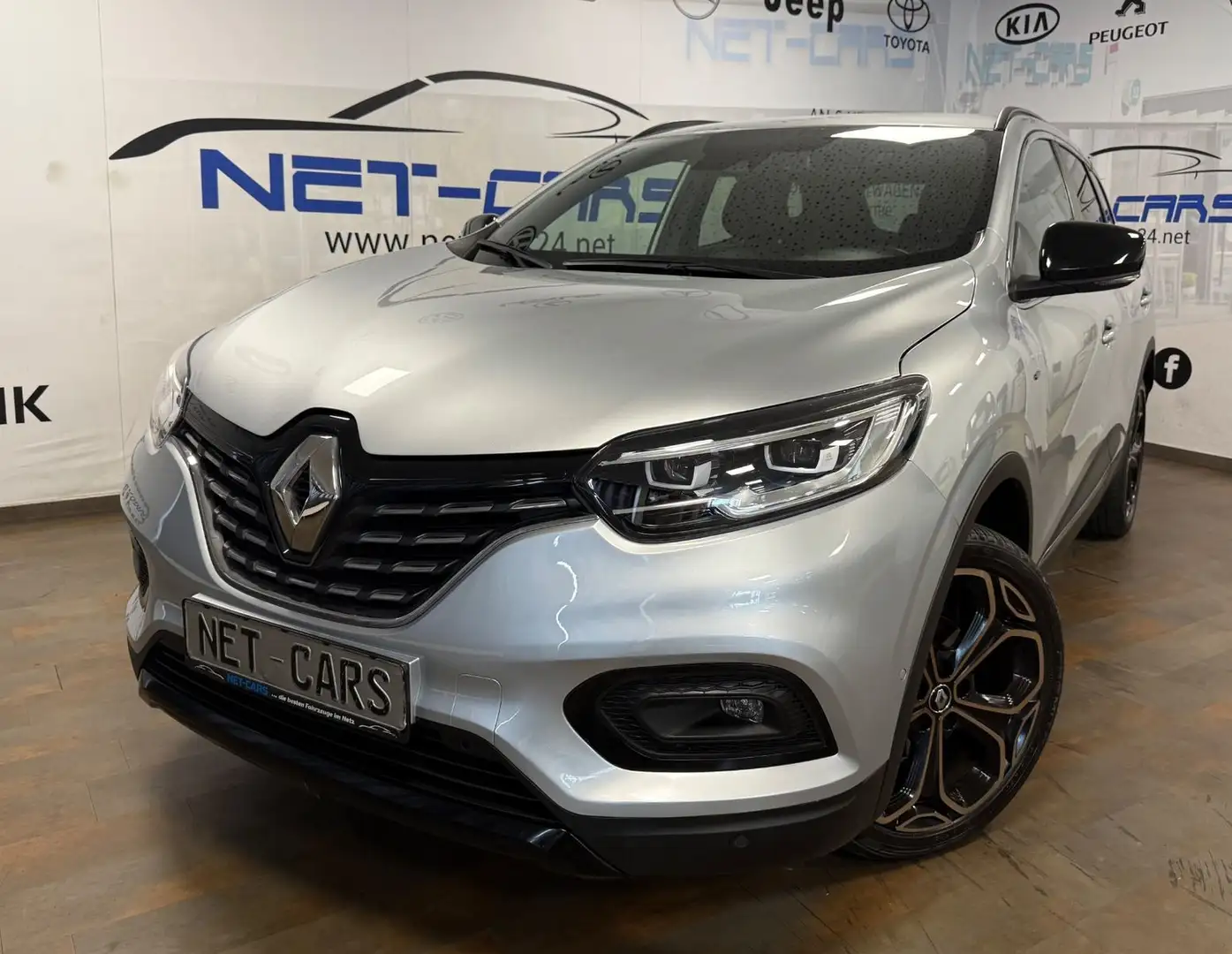 Renault Kadjar TCe 140 EDC Black Edition Leder*NAVi*LED* Grau - 1