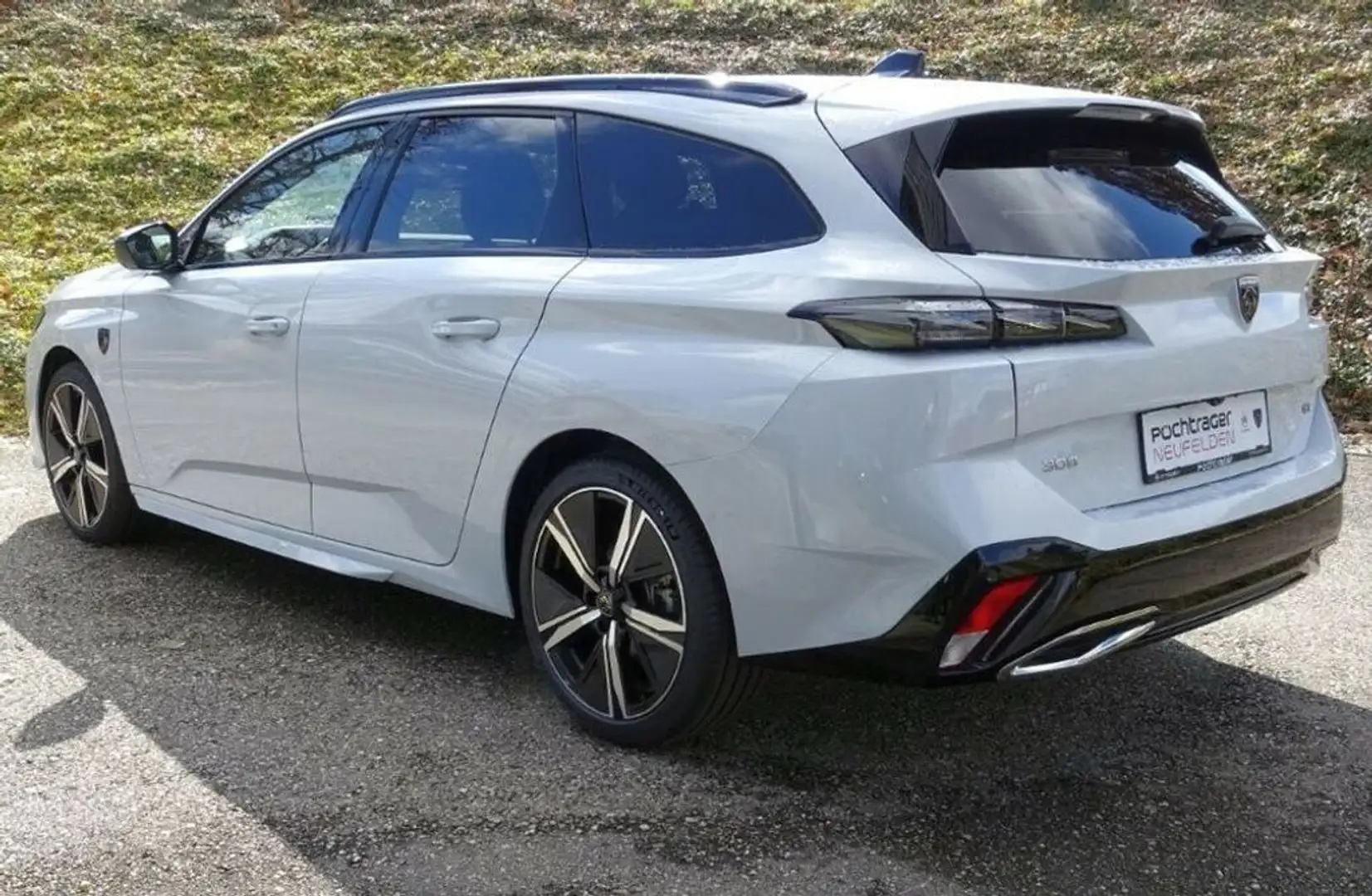 Peugeot 308 SW GT Hybrid 145 e-DCS6 Bianco - 2
