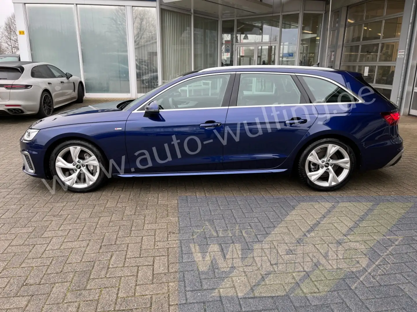 Audi A4 Avant 40TFSI Mild-Hybrid S-Line S-Tronic ACC Bleu - 2