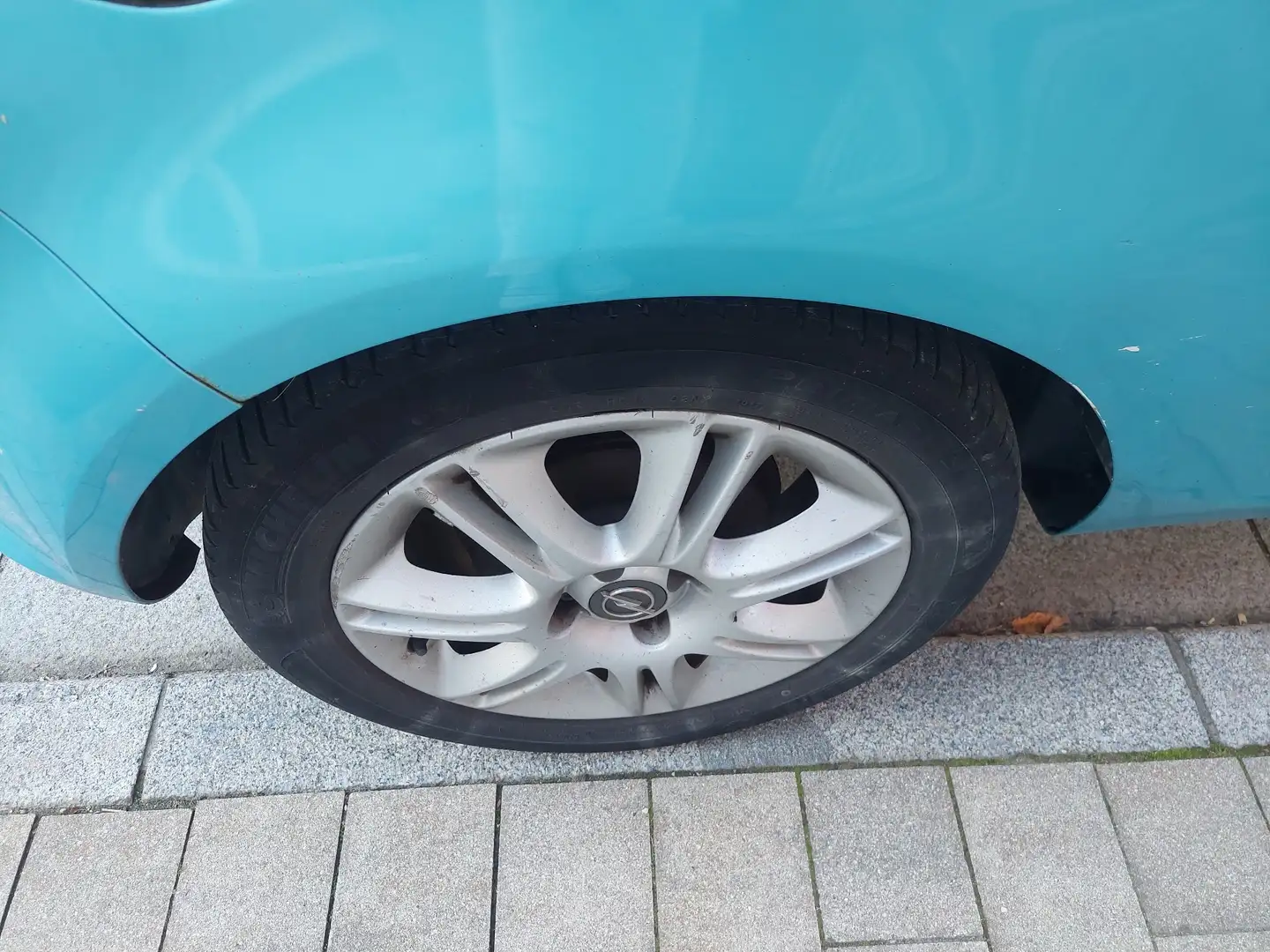 Opel Corsa Innovation Blau - 1