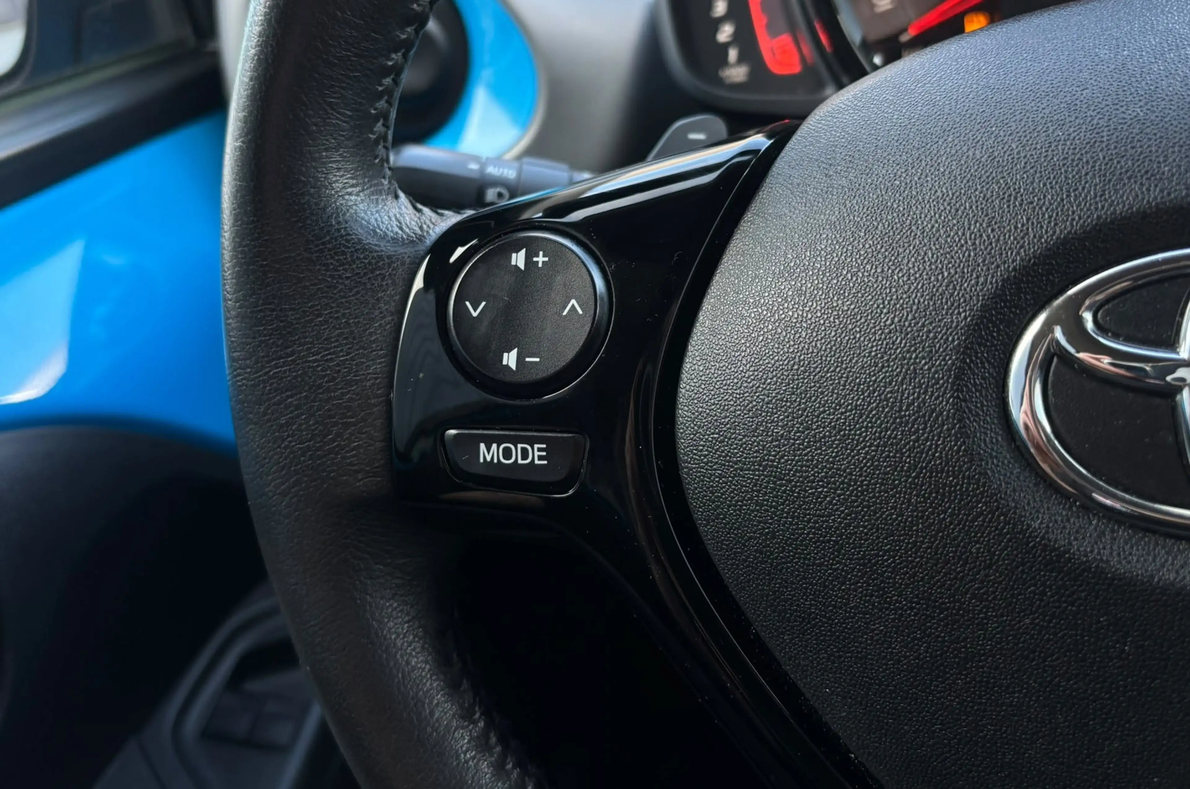 Toyota Aygo 1.0 VVT-i x-joy / Carplay / Camera — photo 15