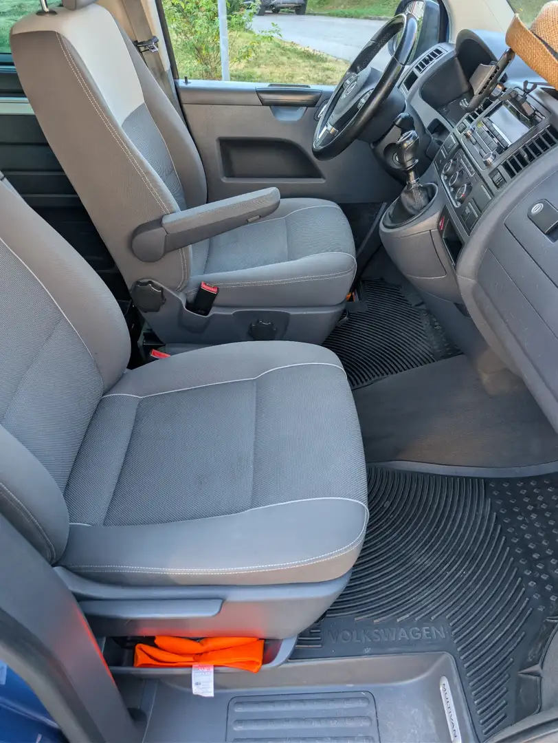 Volkswagen T5 Multivan 4MOTION Startline - 2
