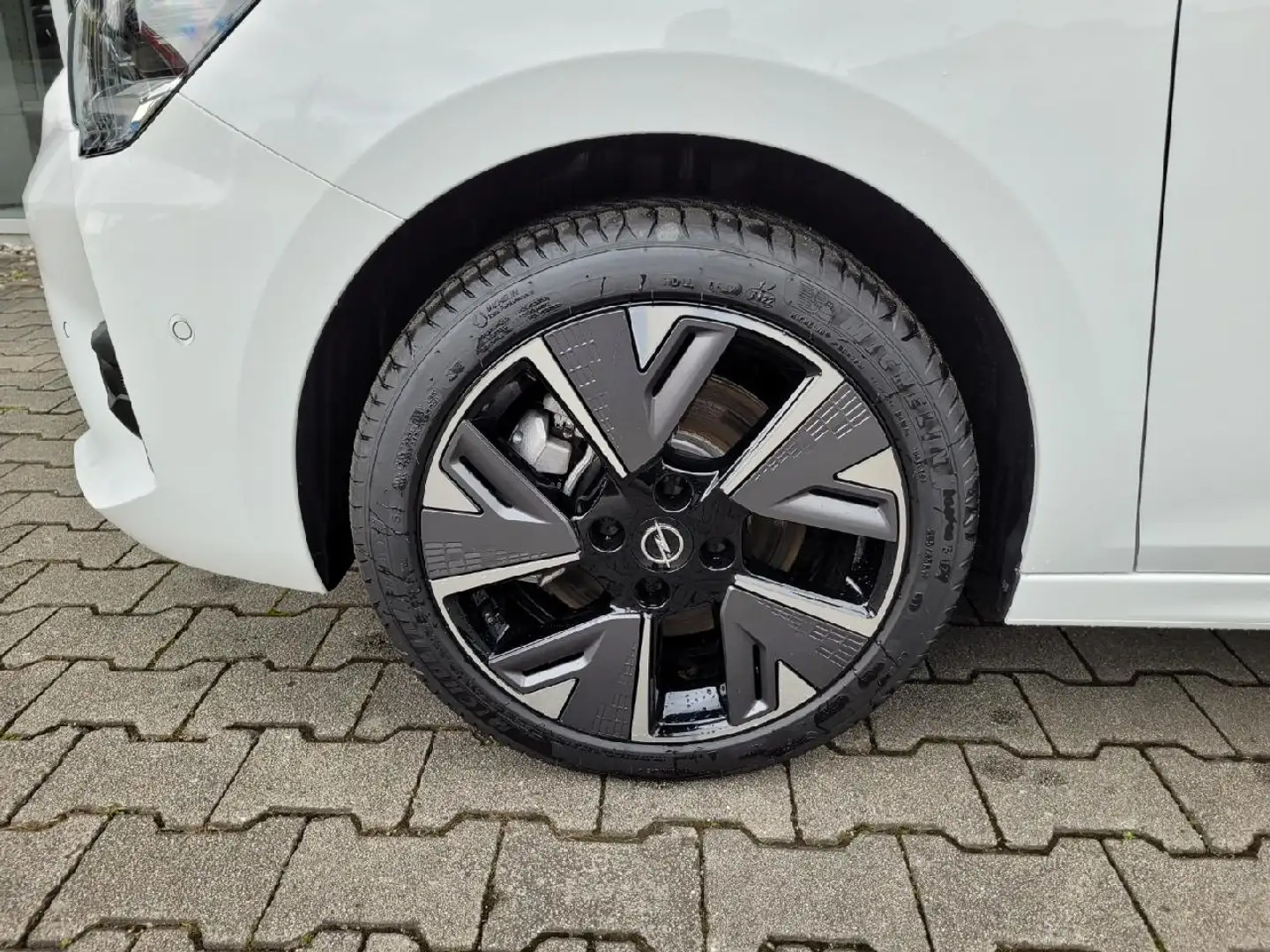 Opel Corsa-e e Ultimate Weiß - 2