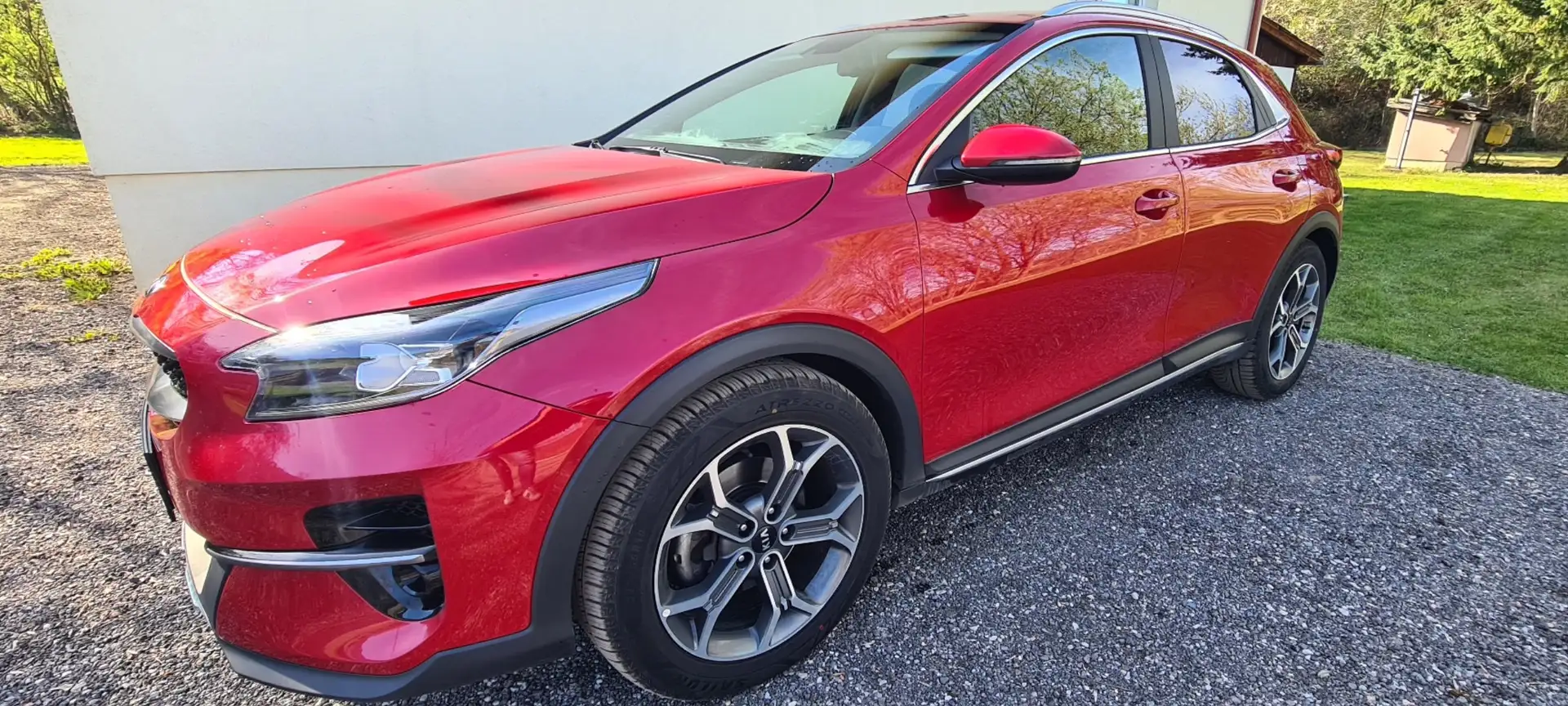 Kia XCeed Xceed 1,6 CRDI Aut. Gold Rot - 1
