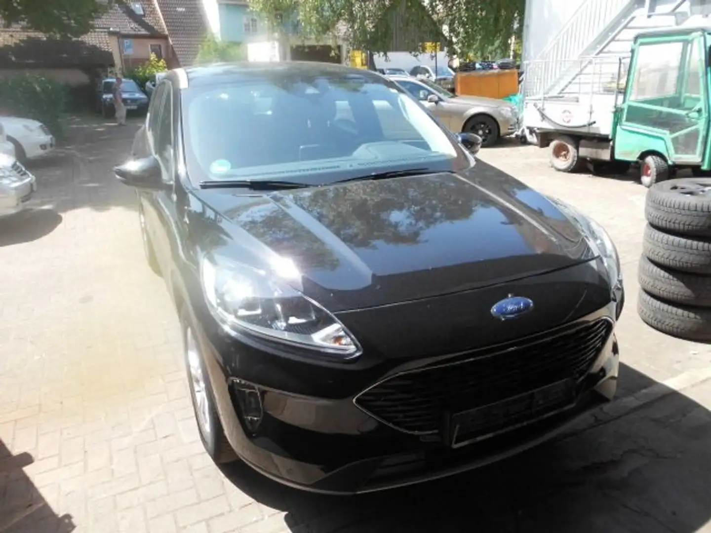 Ford Kuga Cool & Connect / AHK Noir - 1