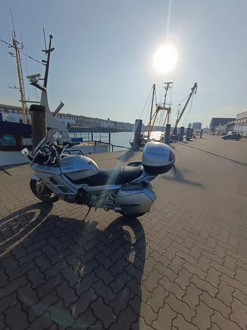 Yamaha FJR 1300 Plateado - 2