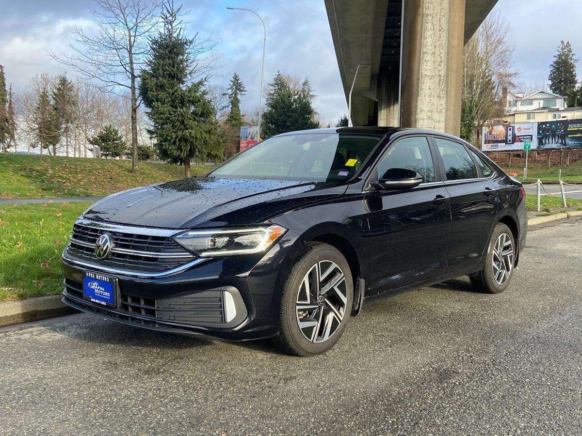 2023 Volkswagen Jetta Highline Auto
