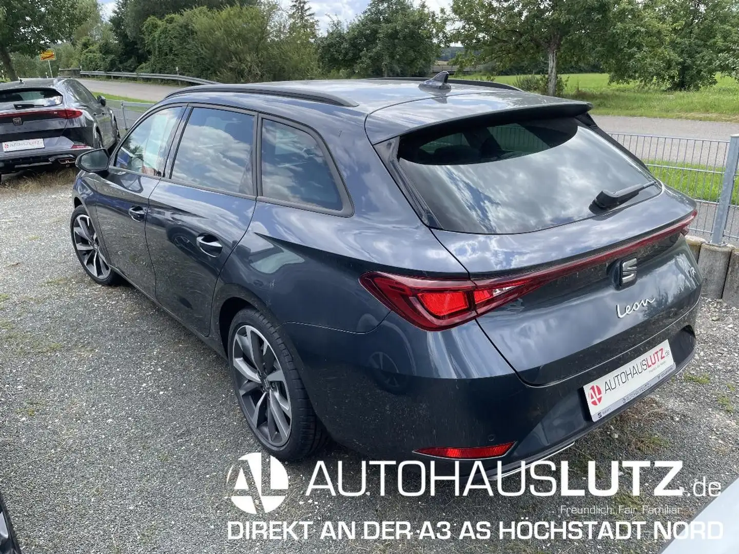 SEAT Leon Sportstourer FR 1.5 TSI ACT 110 kW (  [...] Grau - 2