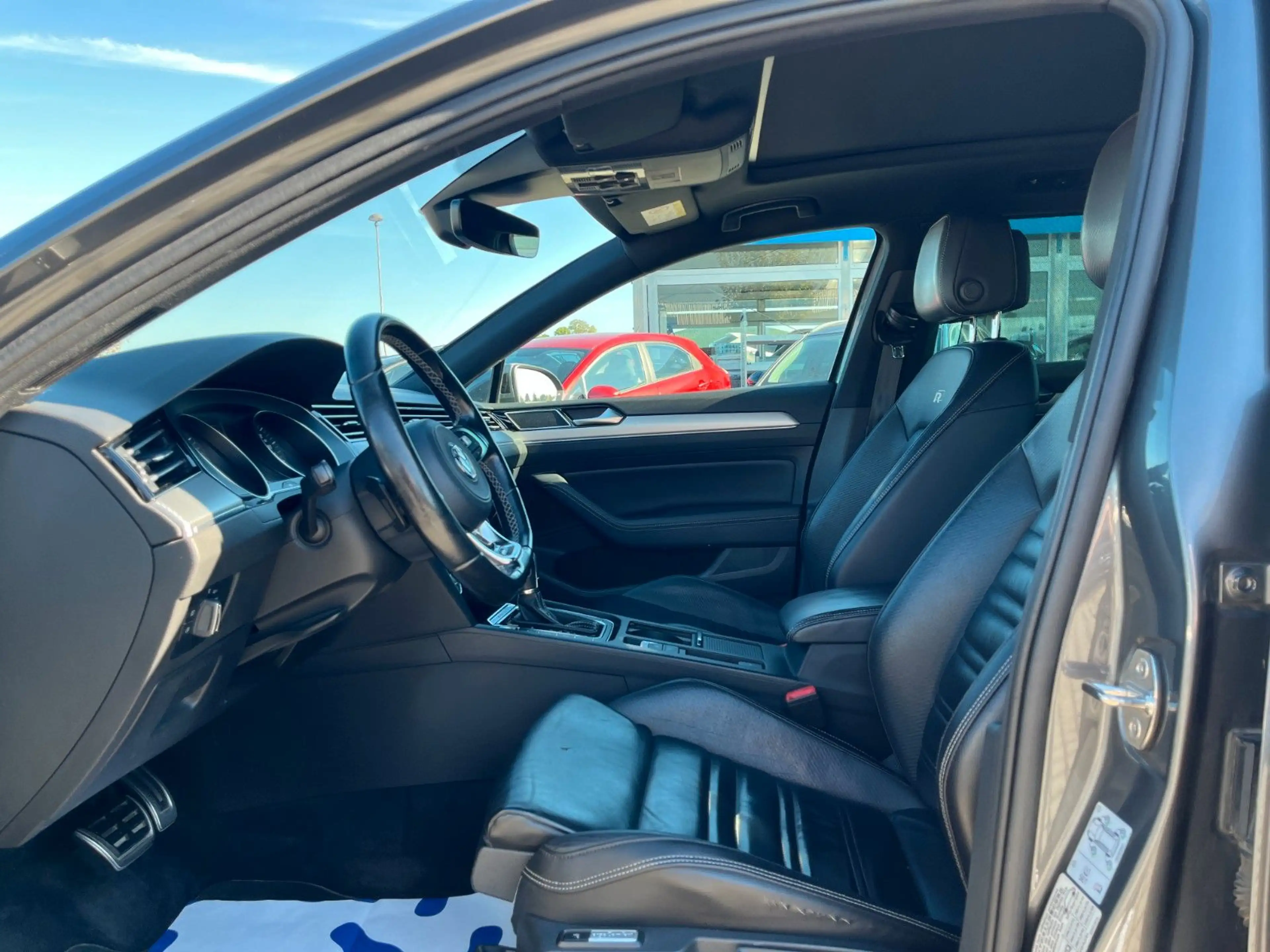 Volkswagen Passat Variant Passat 2.0 TDI Highline 4Motion R-Line — photo 14