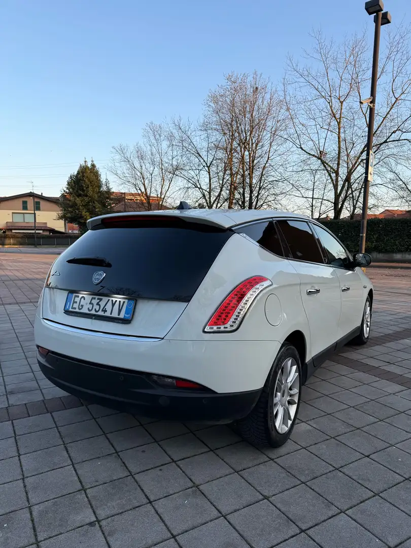 Lancia Delta 1.6 MultiJet 16v Gold - 2