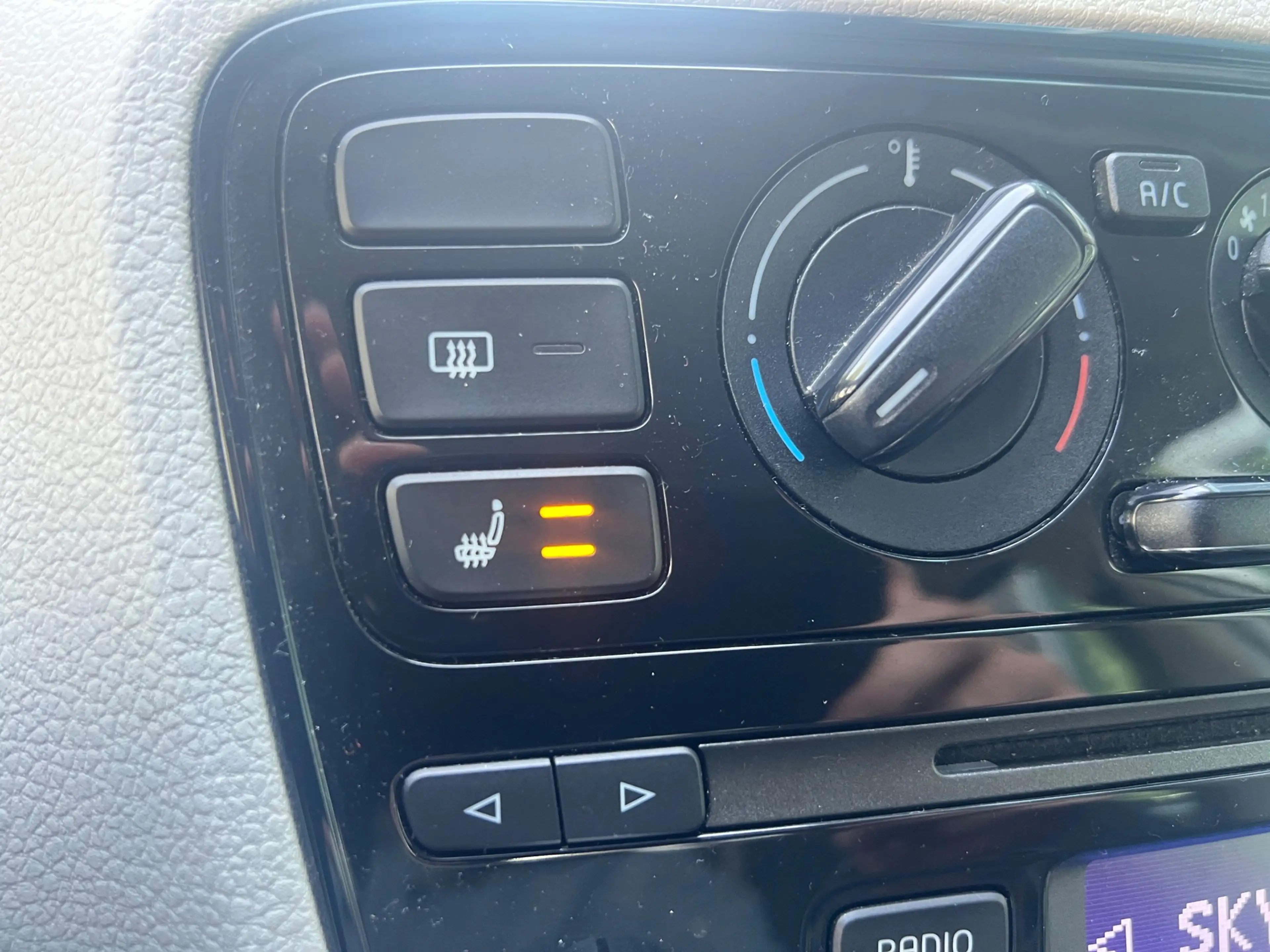 Volkswagen up! 1.0 - AUTOMAAT - NAVIGATIE - 44.000 KM ! — photo 9