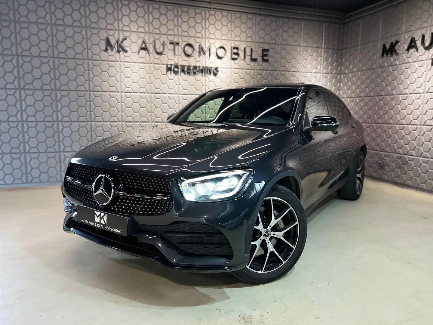 Mercedes-Benz GLC 300 d 4Matic*AMG LINE*BURMESTER*AMBIENTE*STANDHEIZUNG* Grau - 1